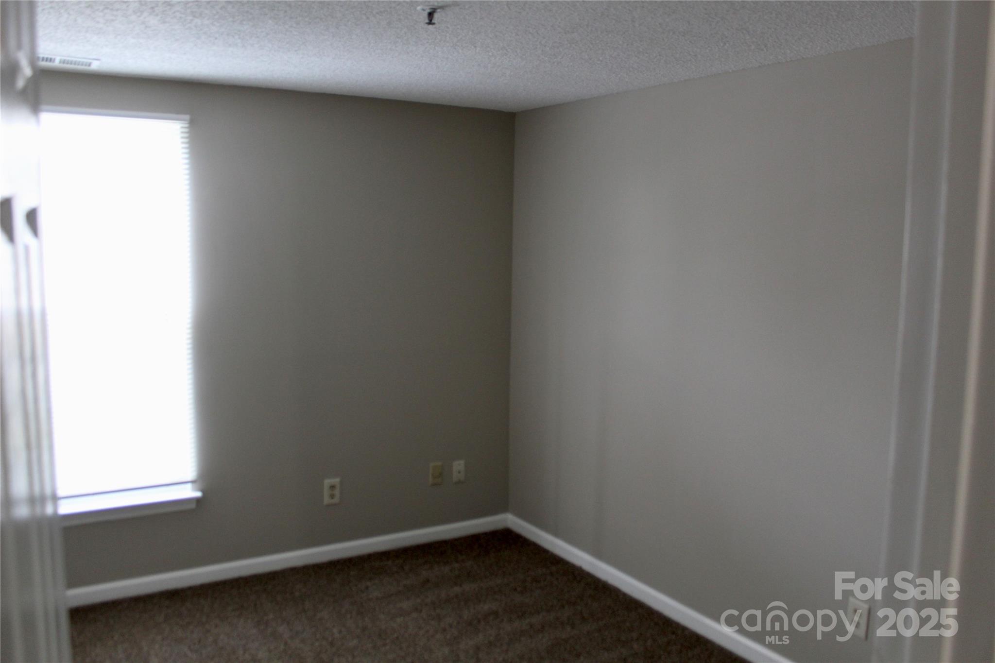 1604 Arlyn Circle