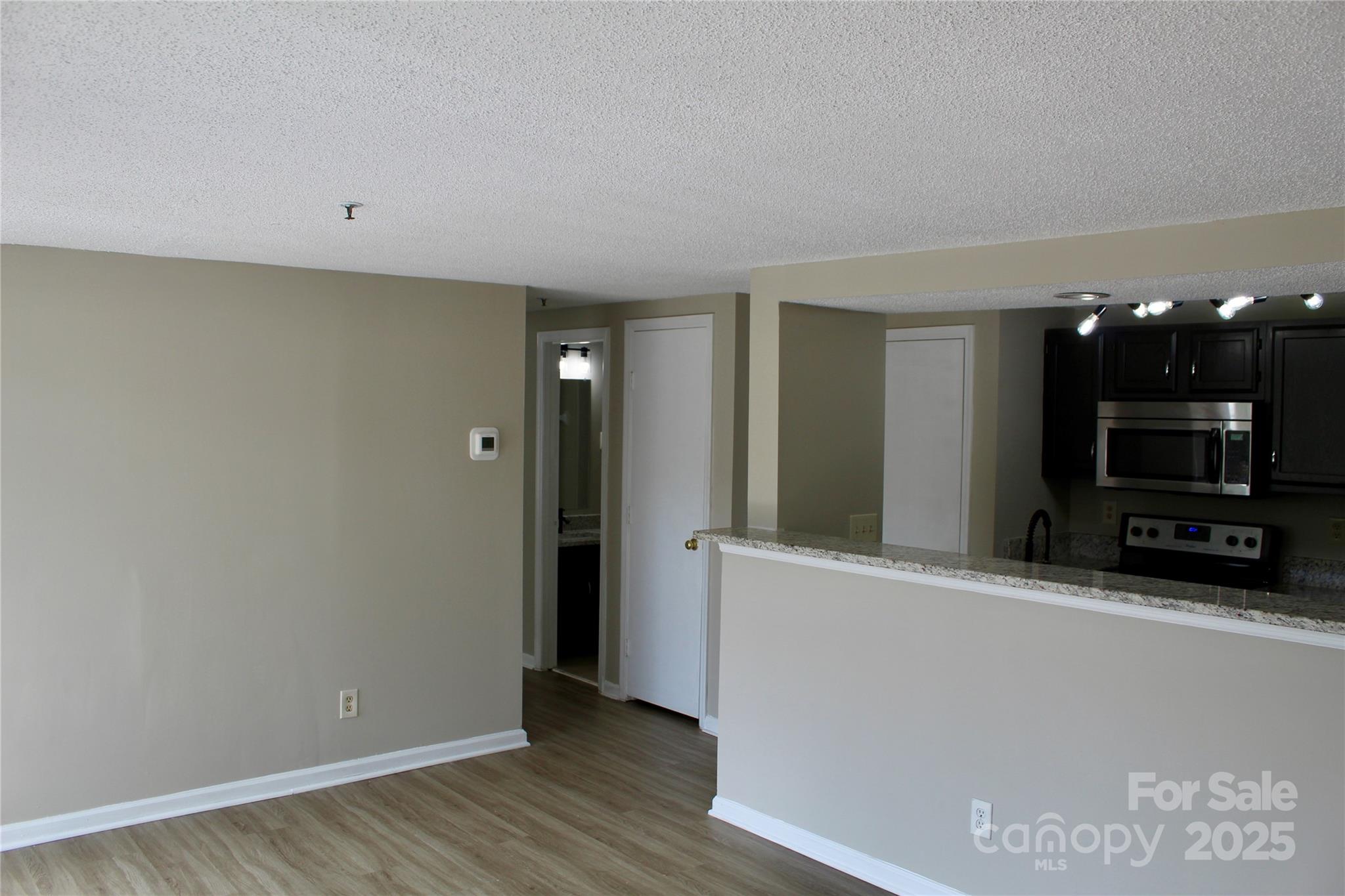 1604 Arlyn Circle
