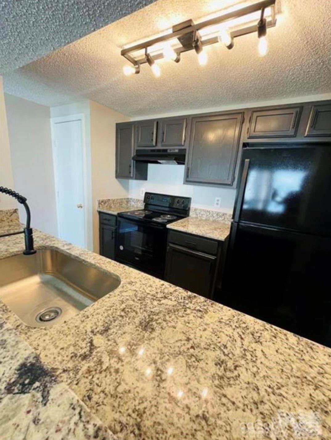 1624 Arlyn Circle Unit: G