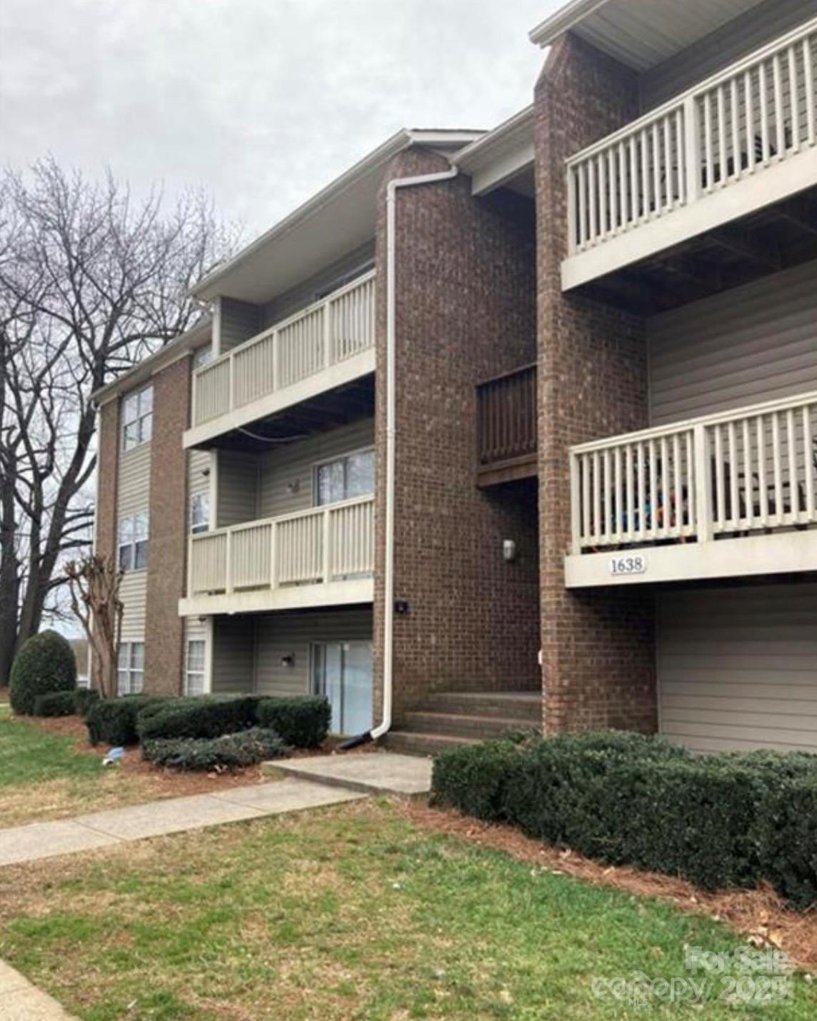 1624 Arlyn Circle Unit: G