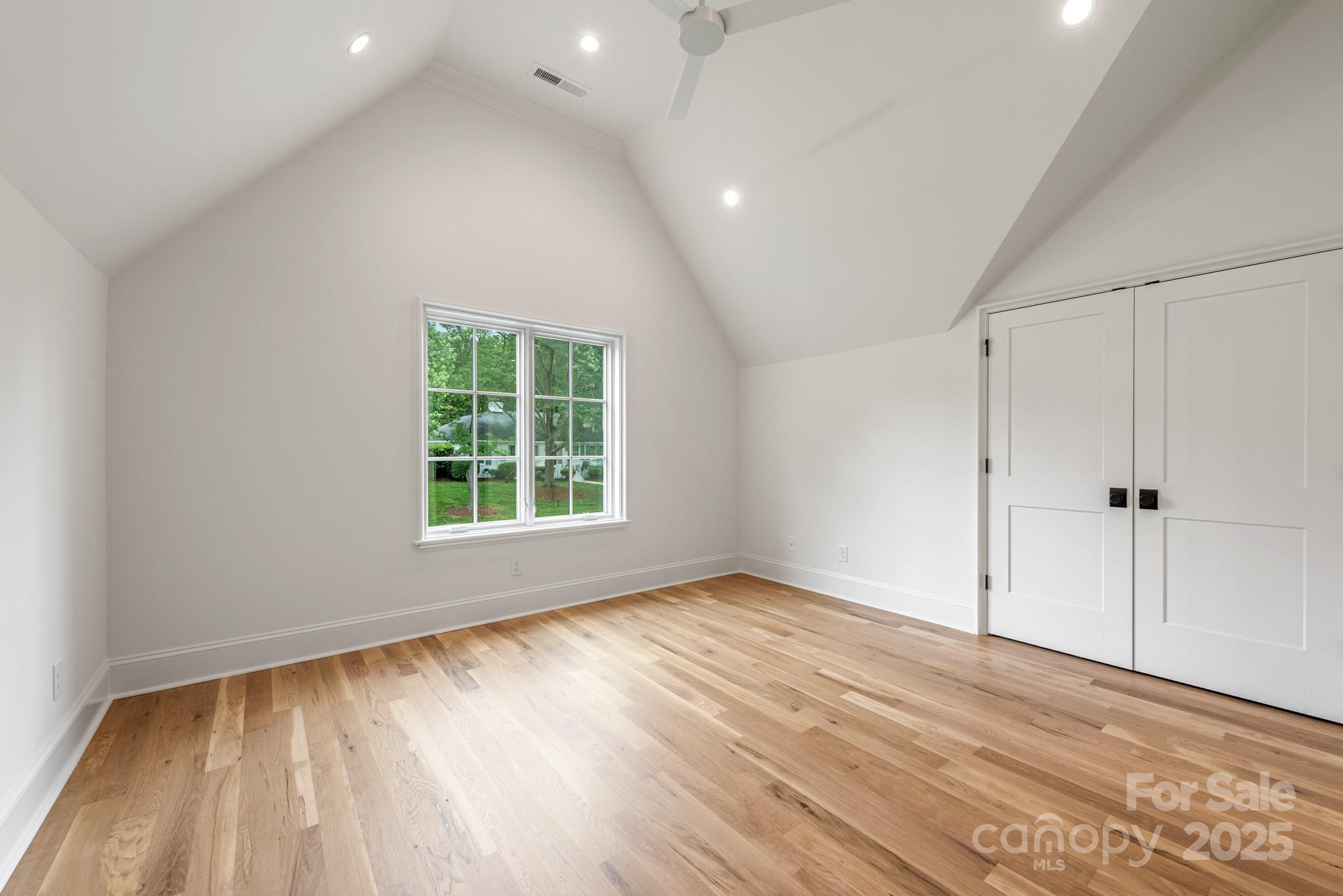 5127 Lansing Drive