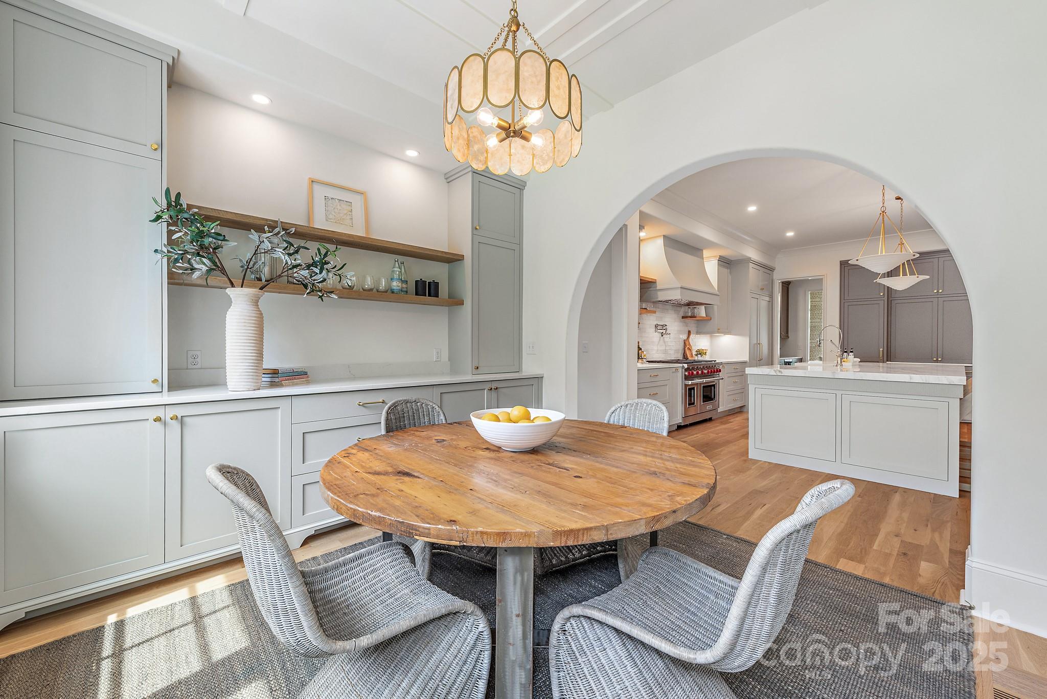 5127 Lansing Drive