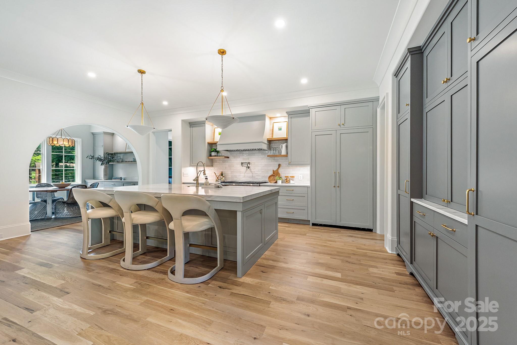 5127 Lansing Drive