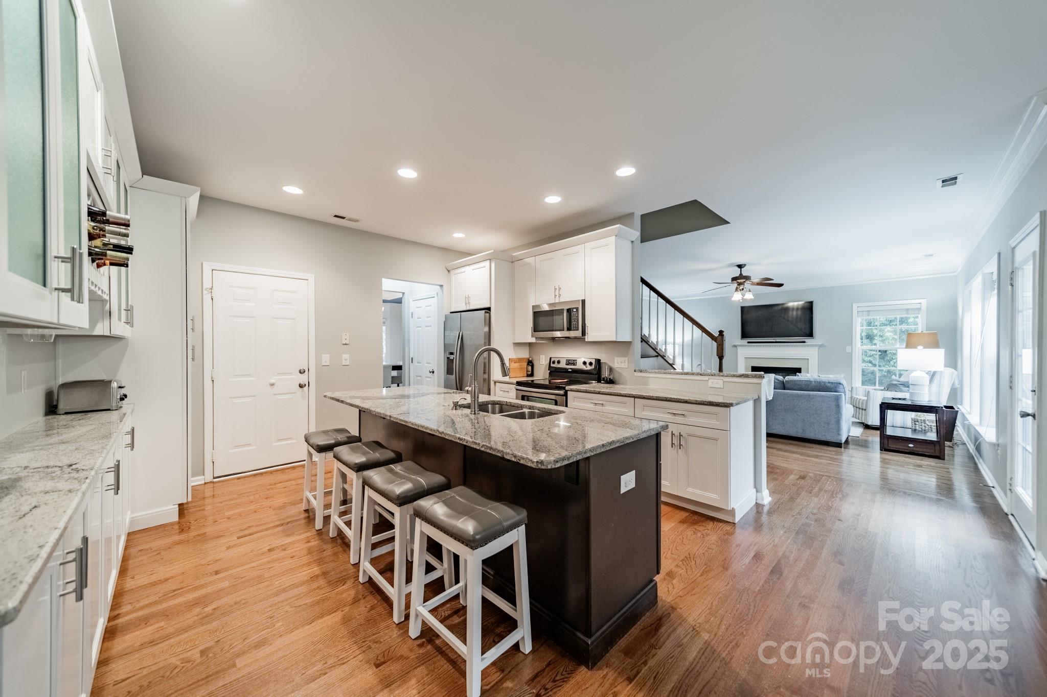 211 Tyndale Court