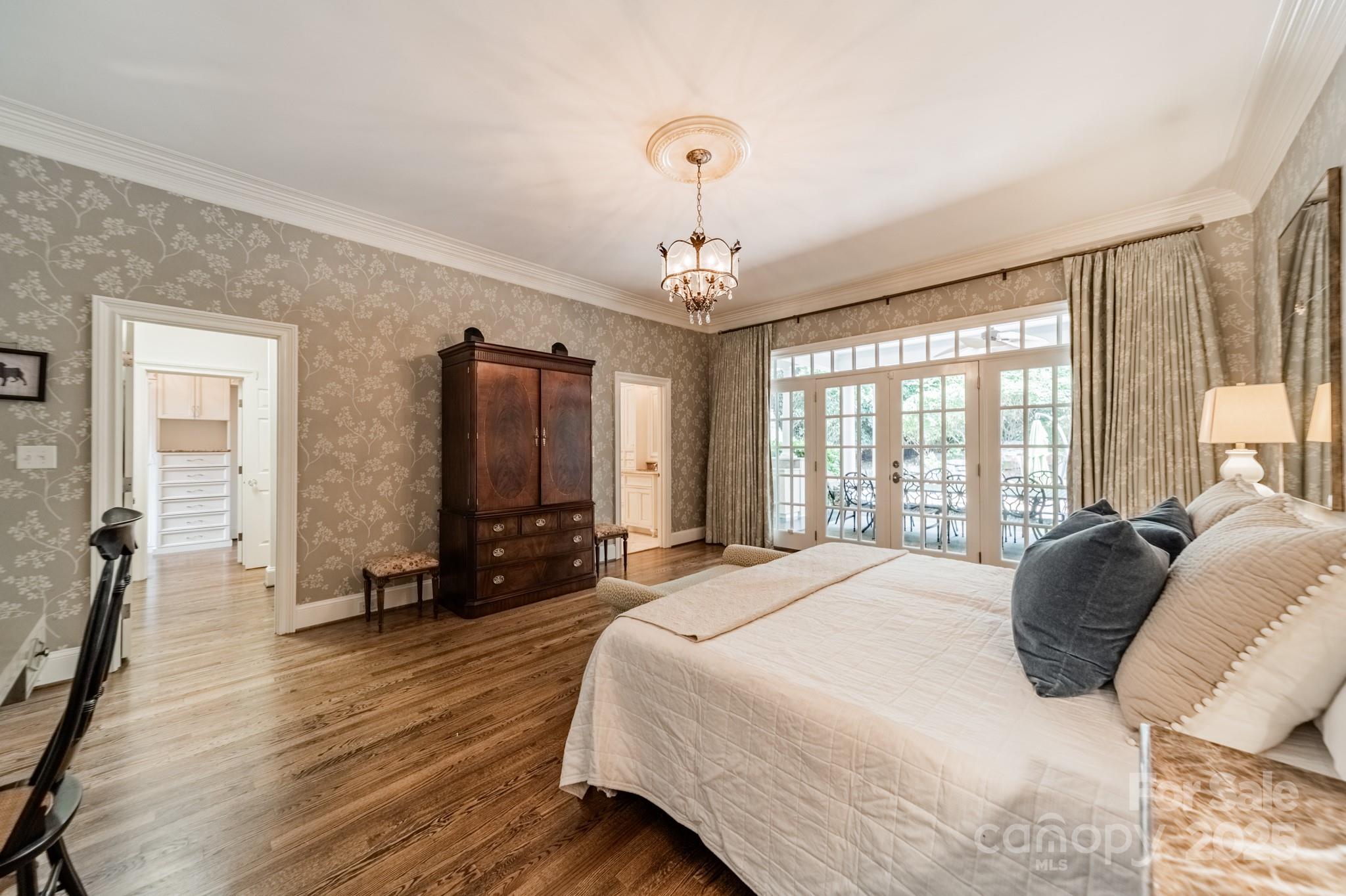 4001 Doves Roost Court