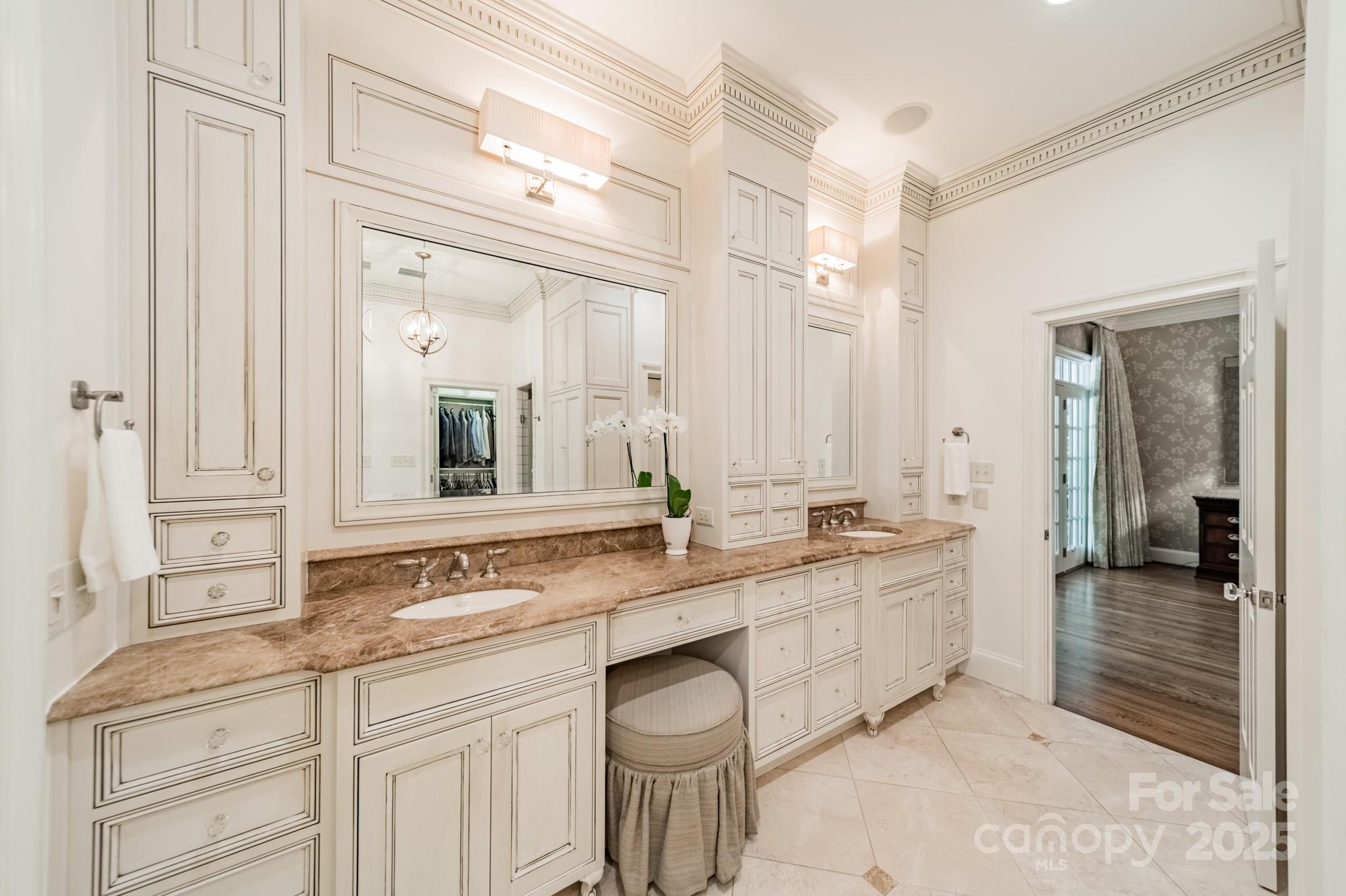 4001 Doves Roost Court