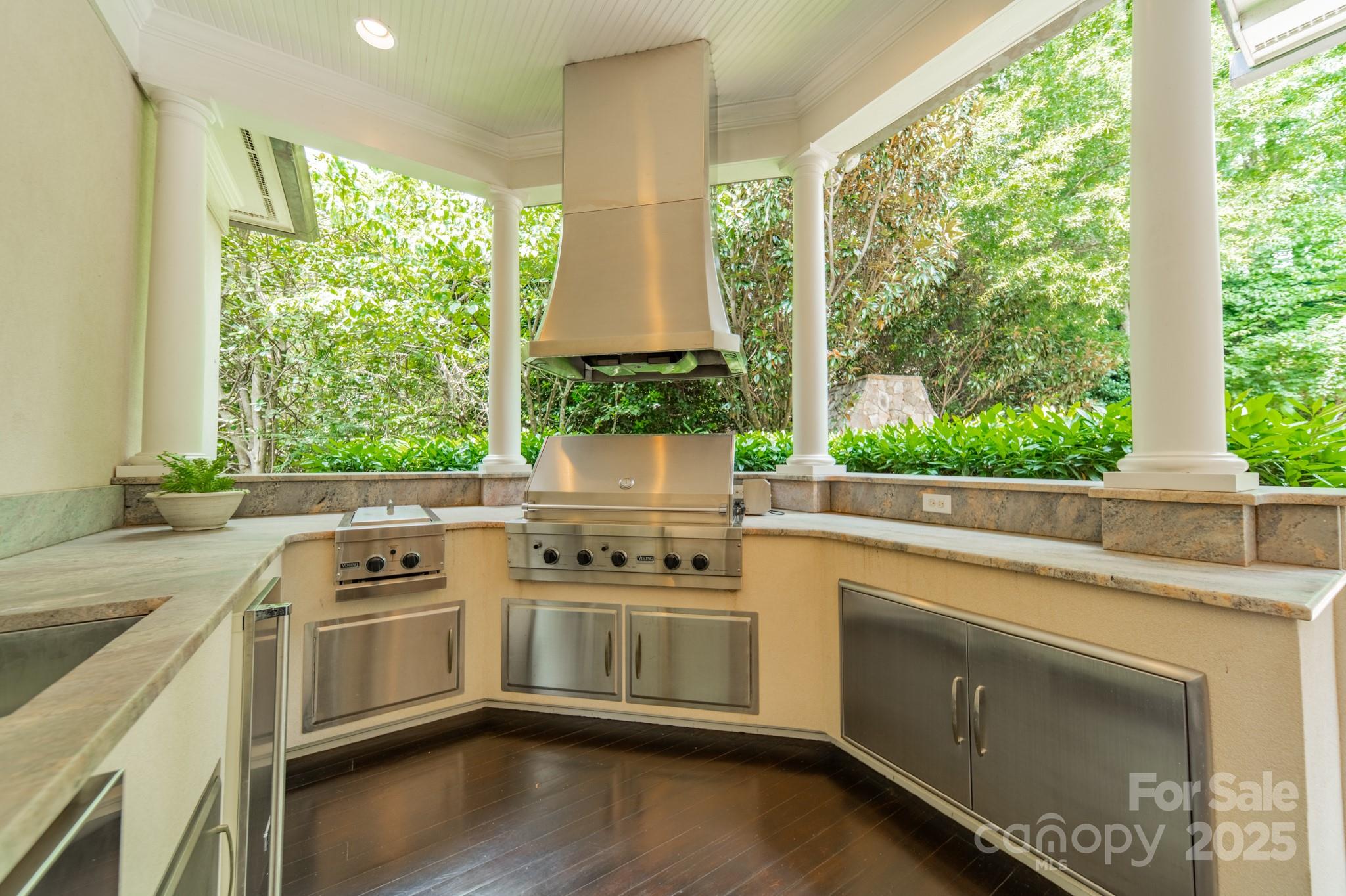 4001 Doves Roost Court