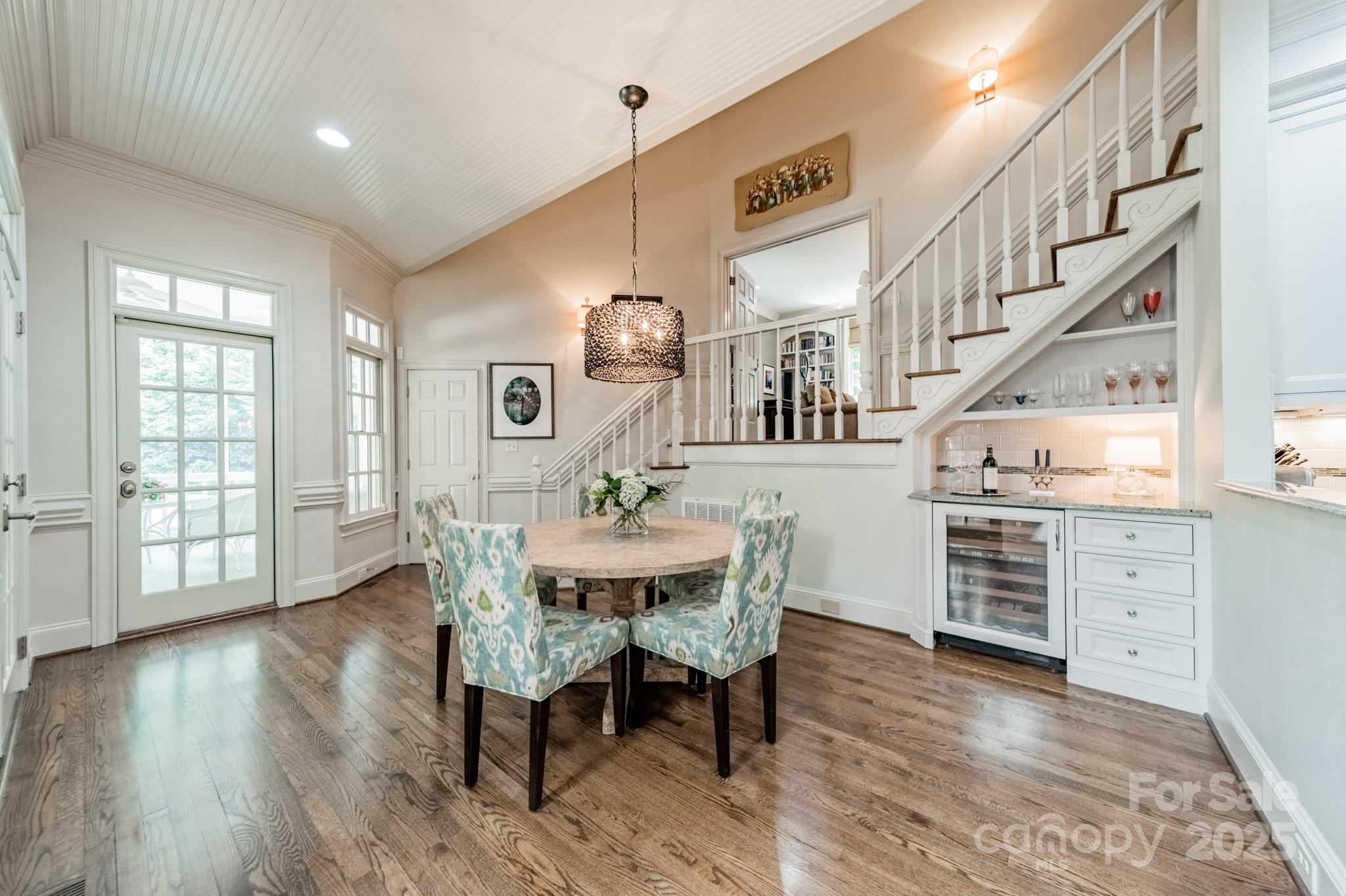 4001 Doves Roost Court