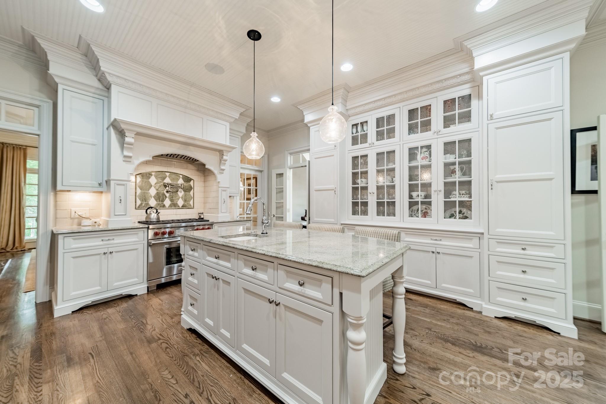 4001 Doves Roost Court
