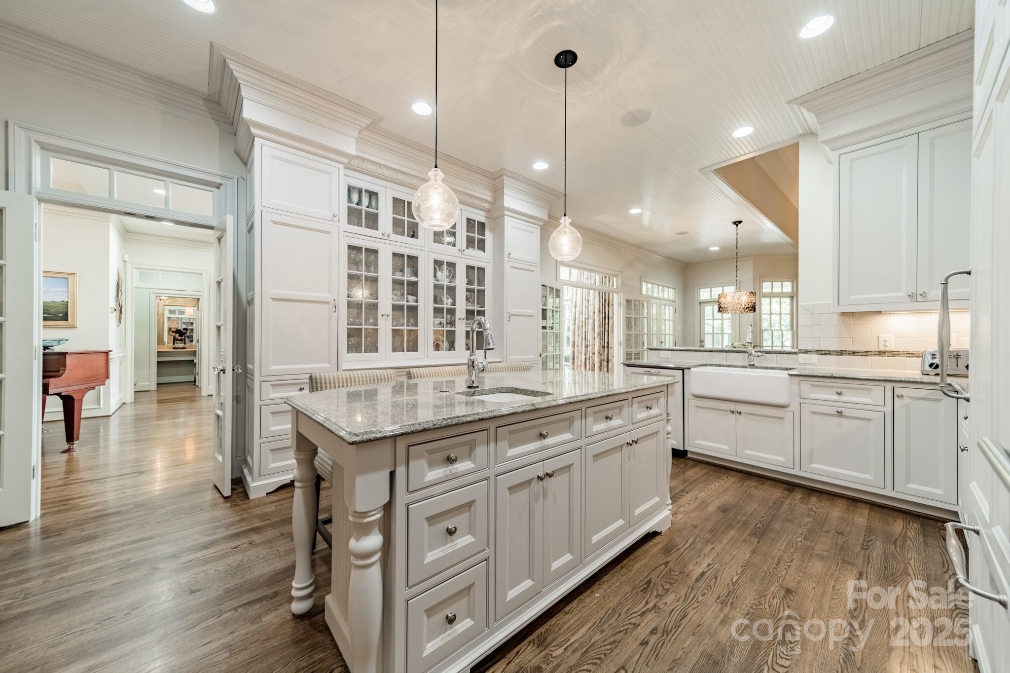 4001 Doves Roost Court