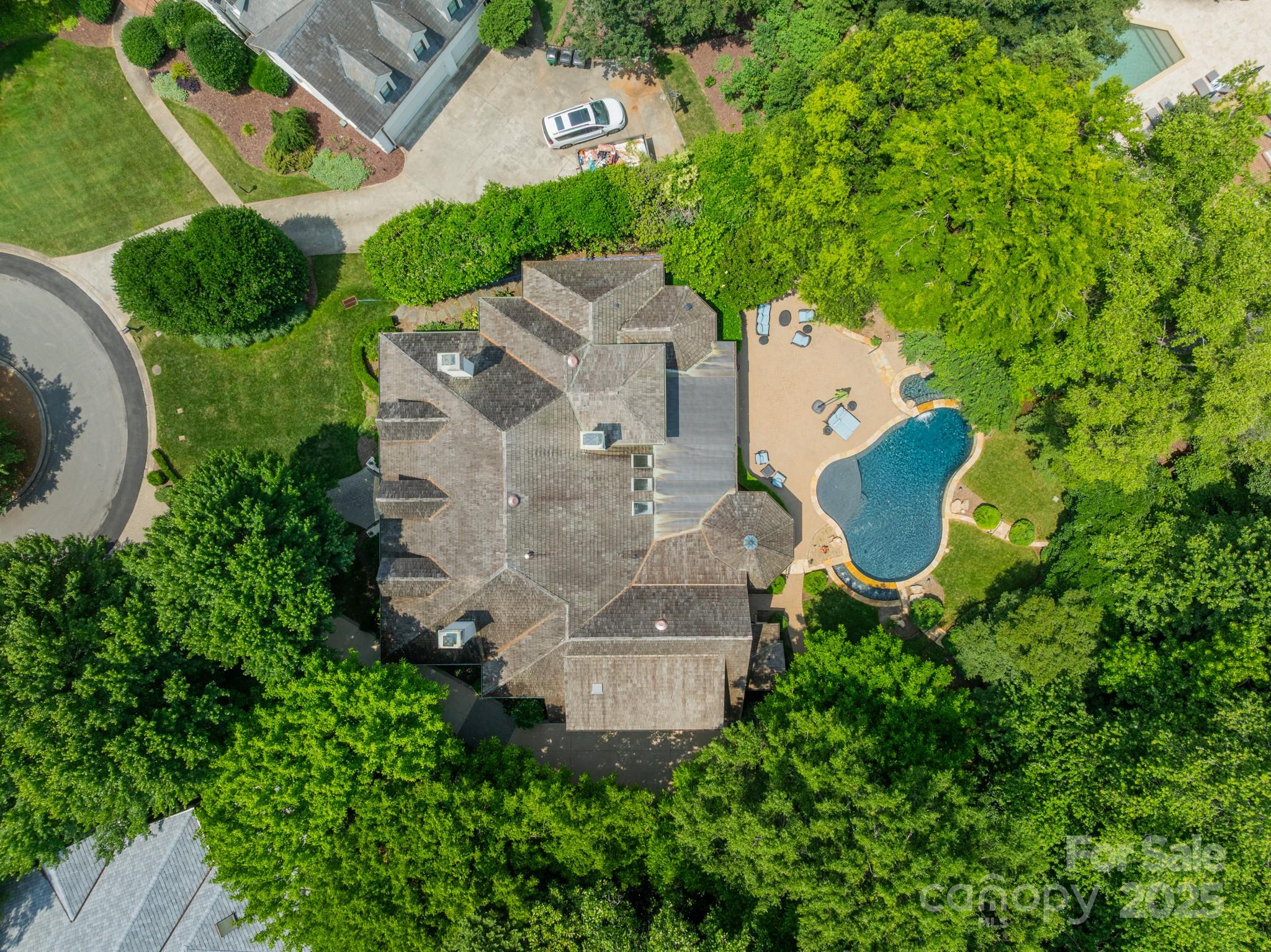 4001 Doves Roost Court