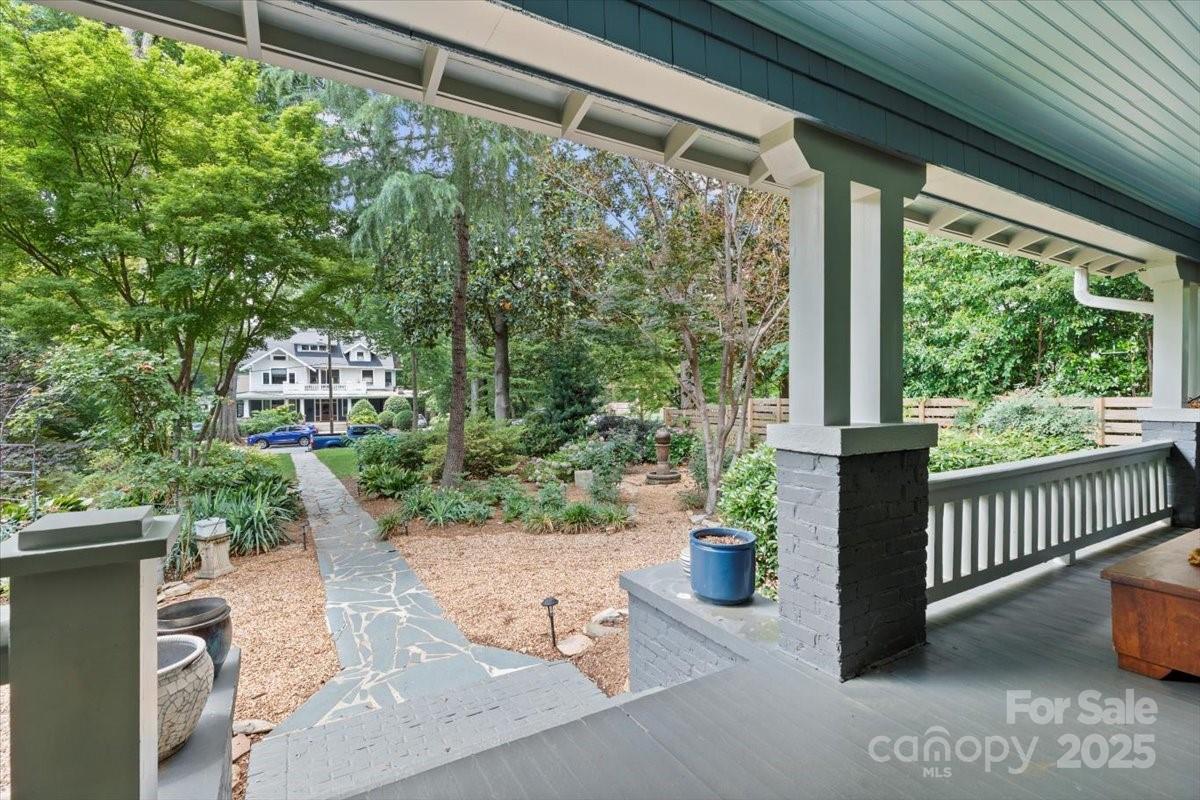 506 Clement Ave