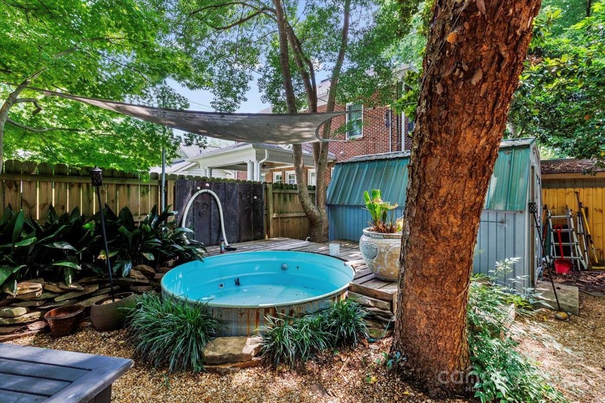 506 Clement Ave
