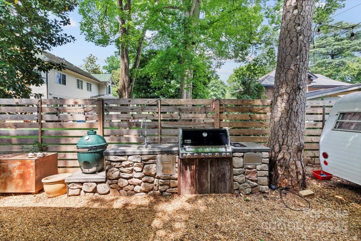 506 Clement Ave