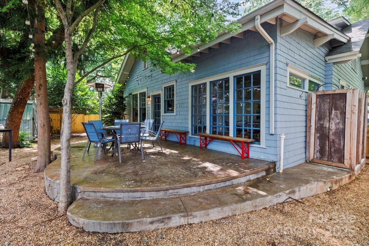 506 Clement Ave