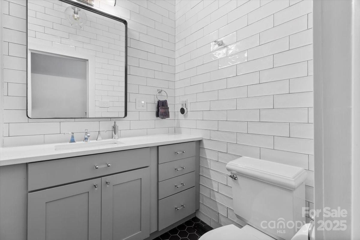 506 Clement Ave