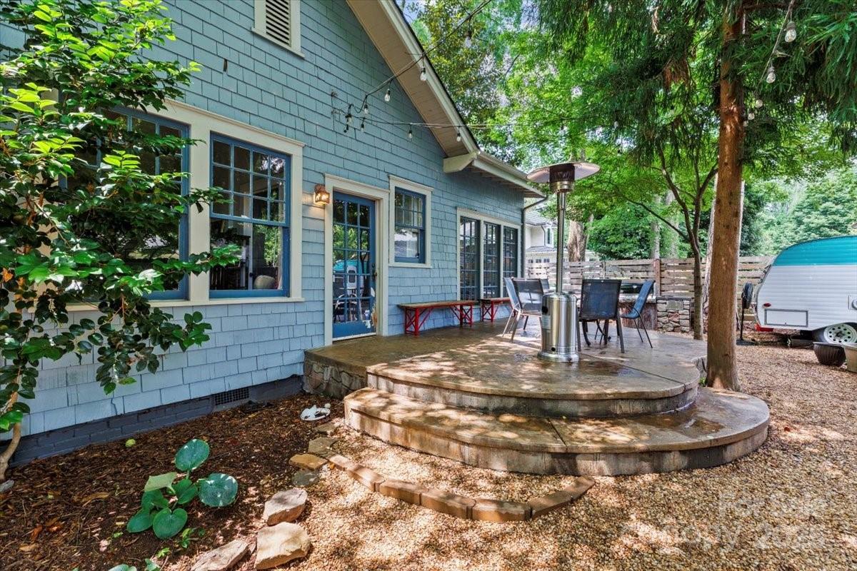 506 Clement Ave