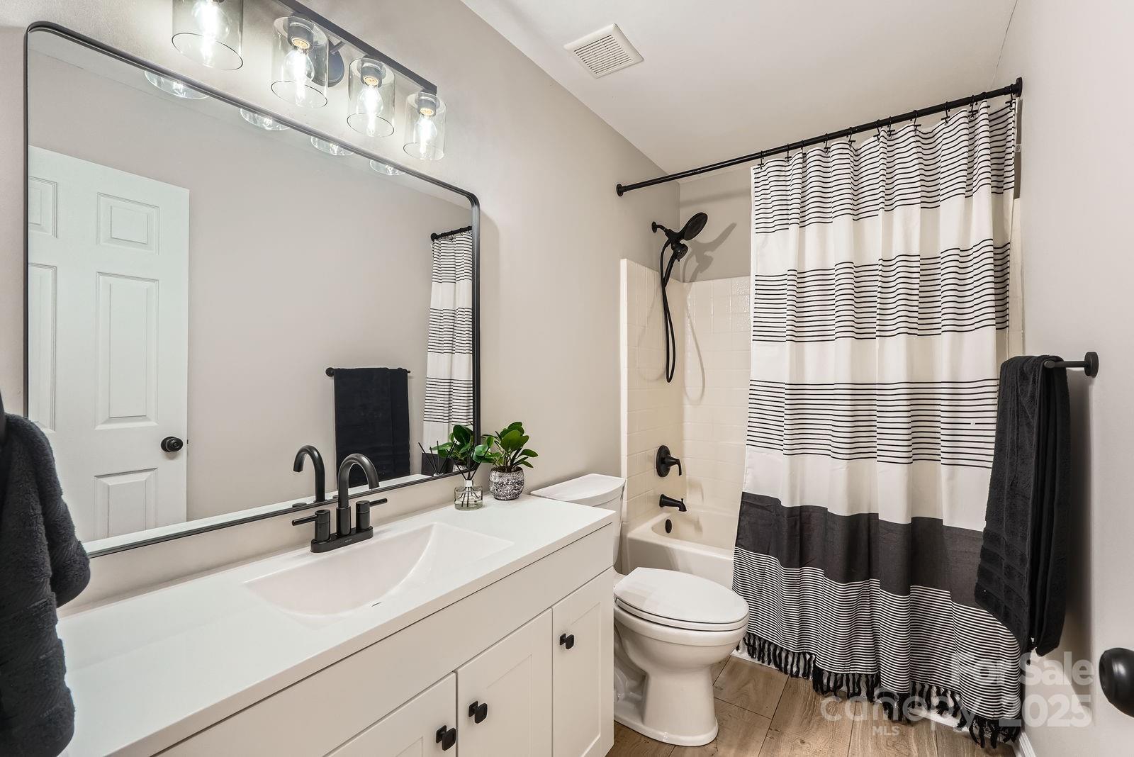 7810 Leisure Lane