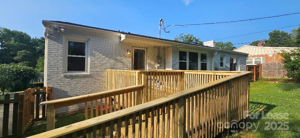 513 Webster Place