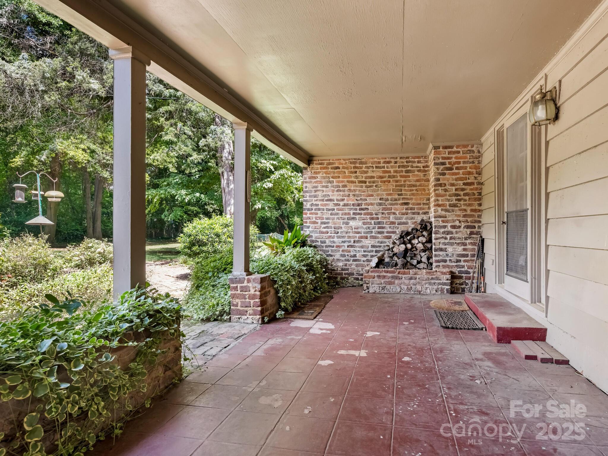 1950 Overhill Road
