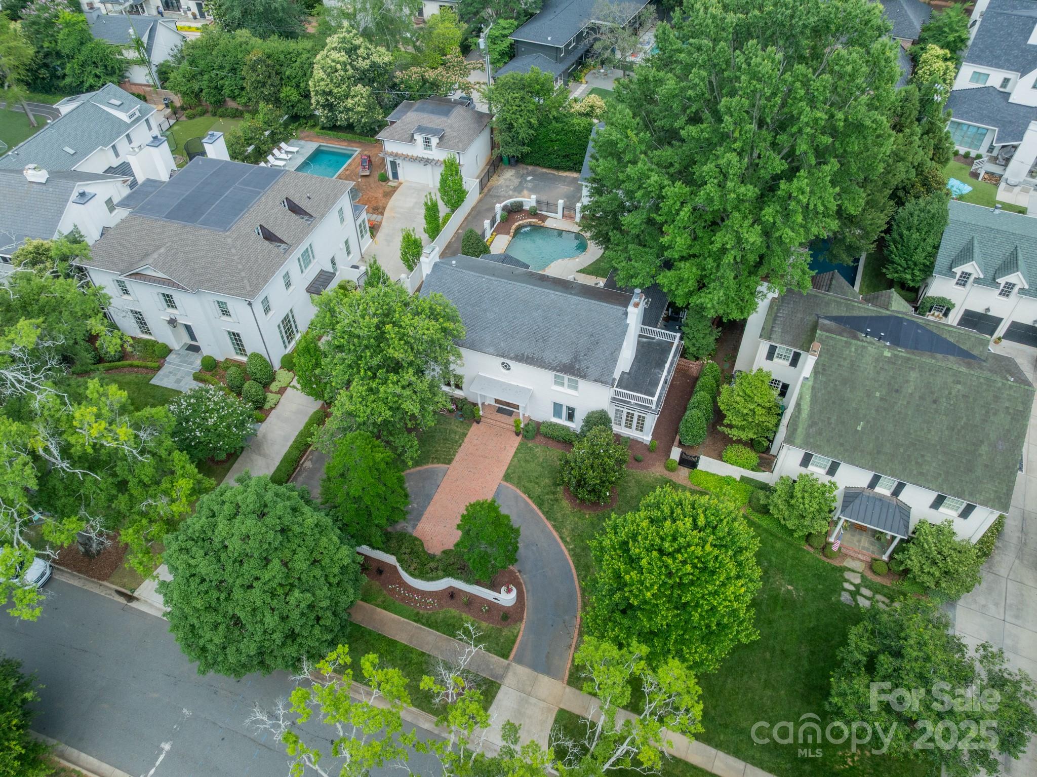 601 Cherokee Road