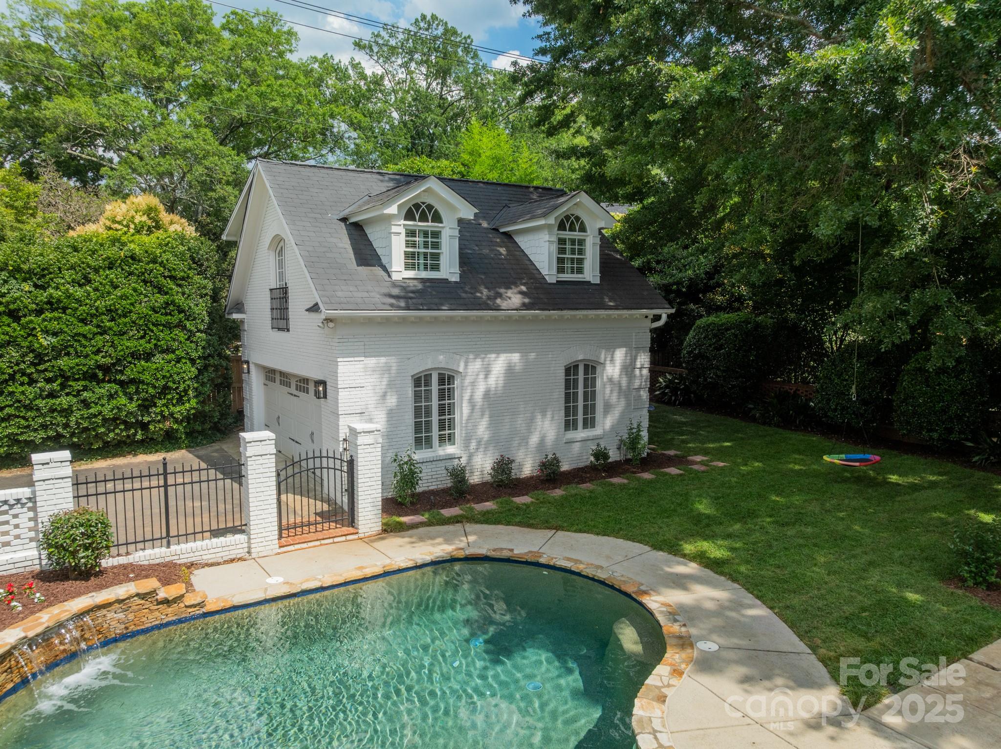 601 Cherokee Road