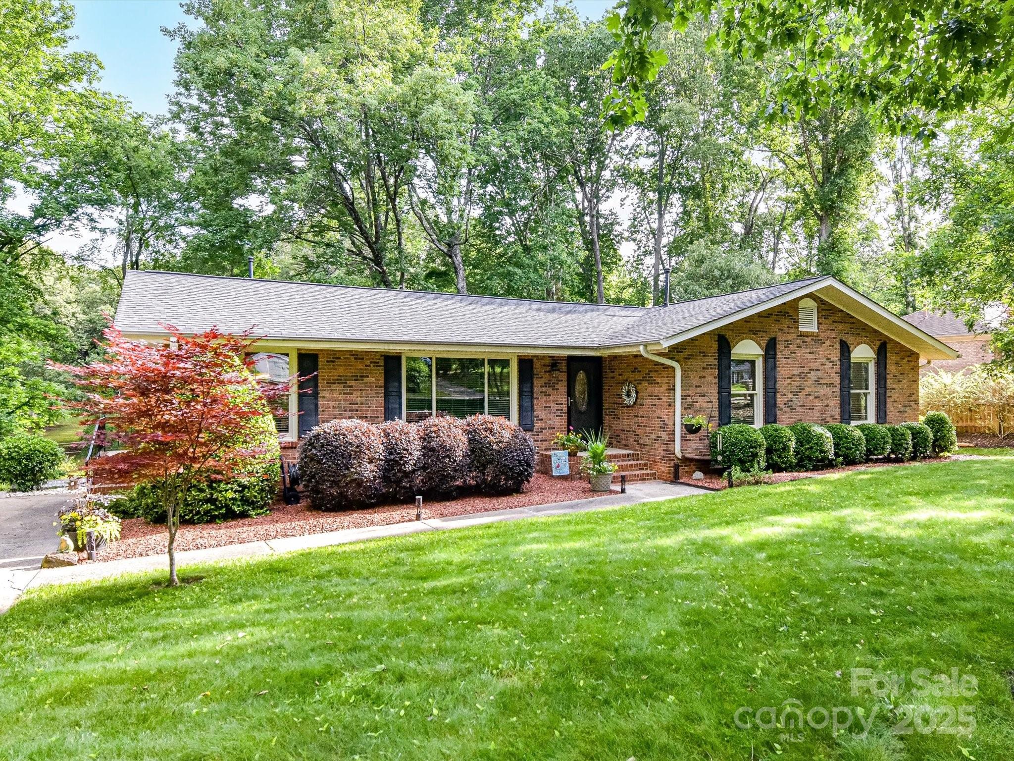 13617 Lake Bluff Drive