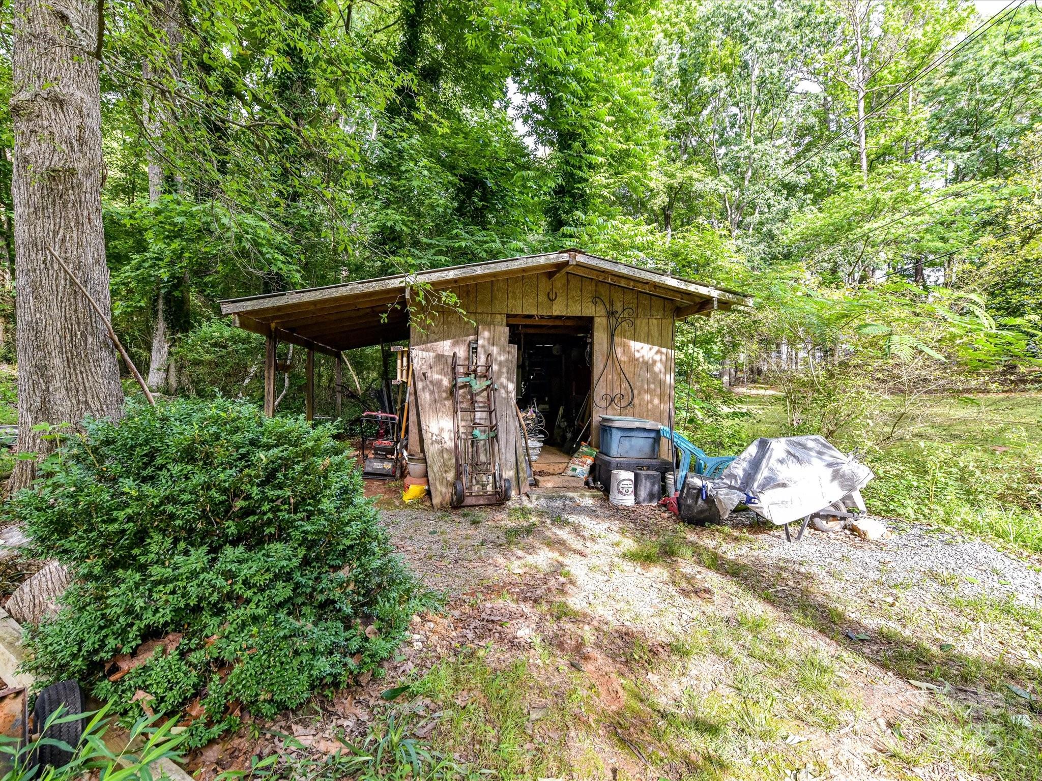 13617 Lake Bluff Drive