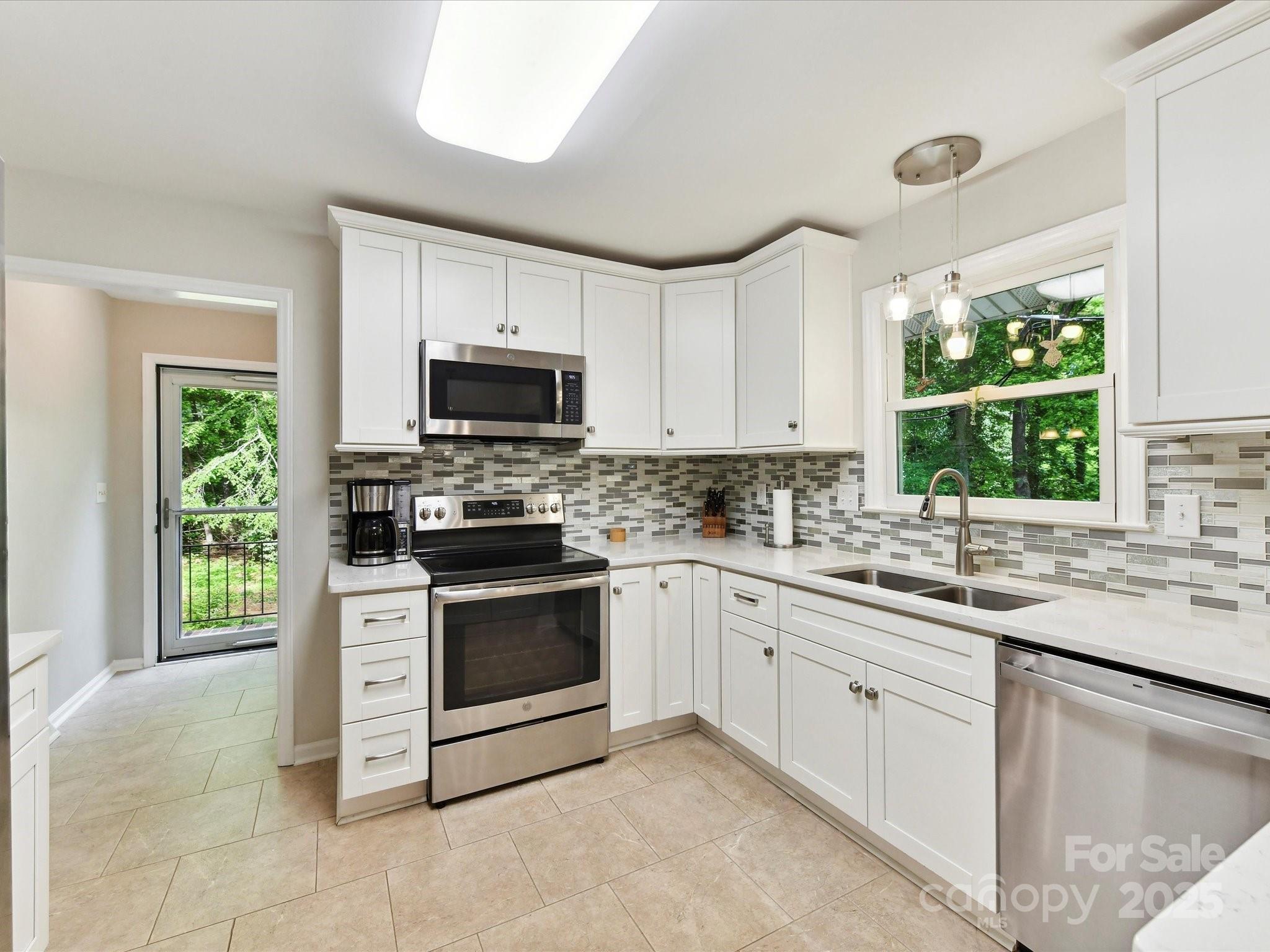 13617 Lake Bluff Drive