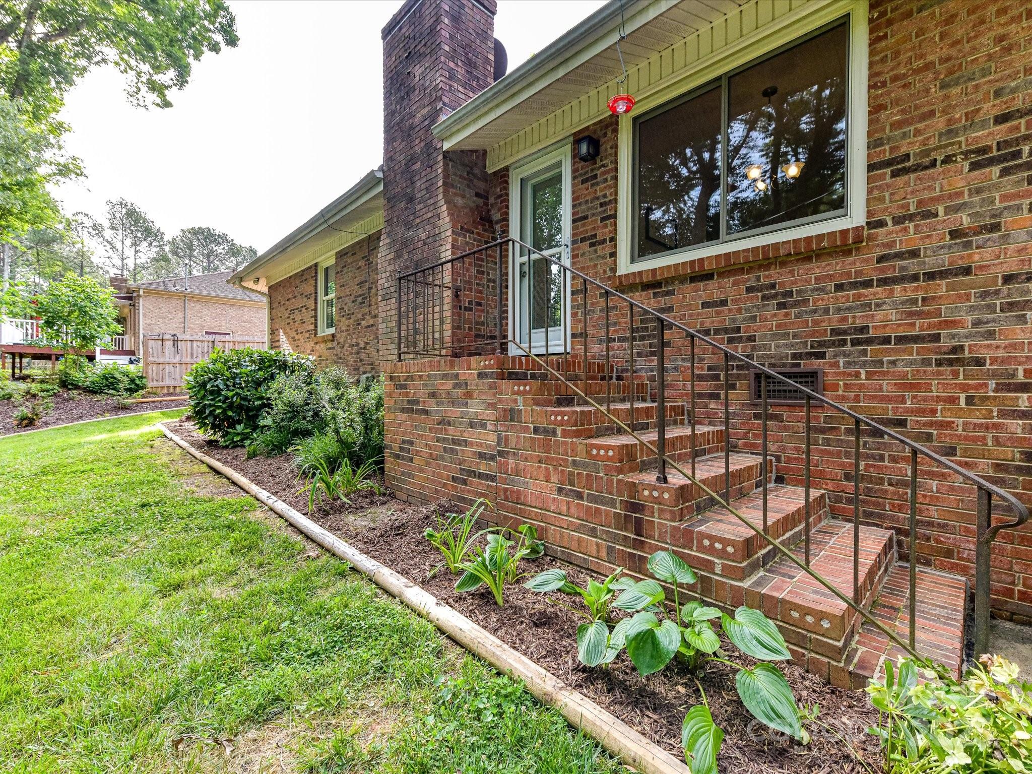 13617 Lake Bluff Drive