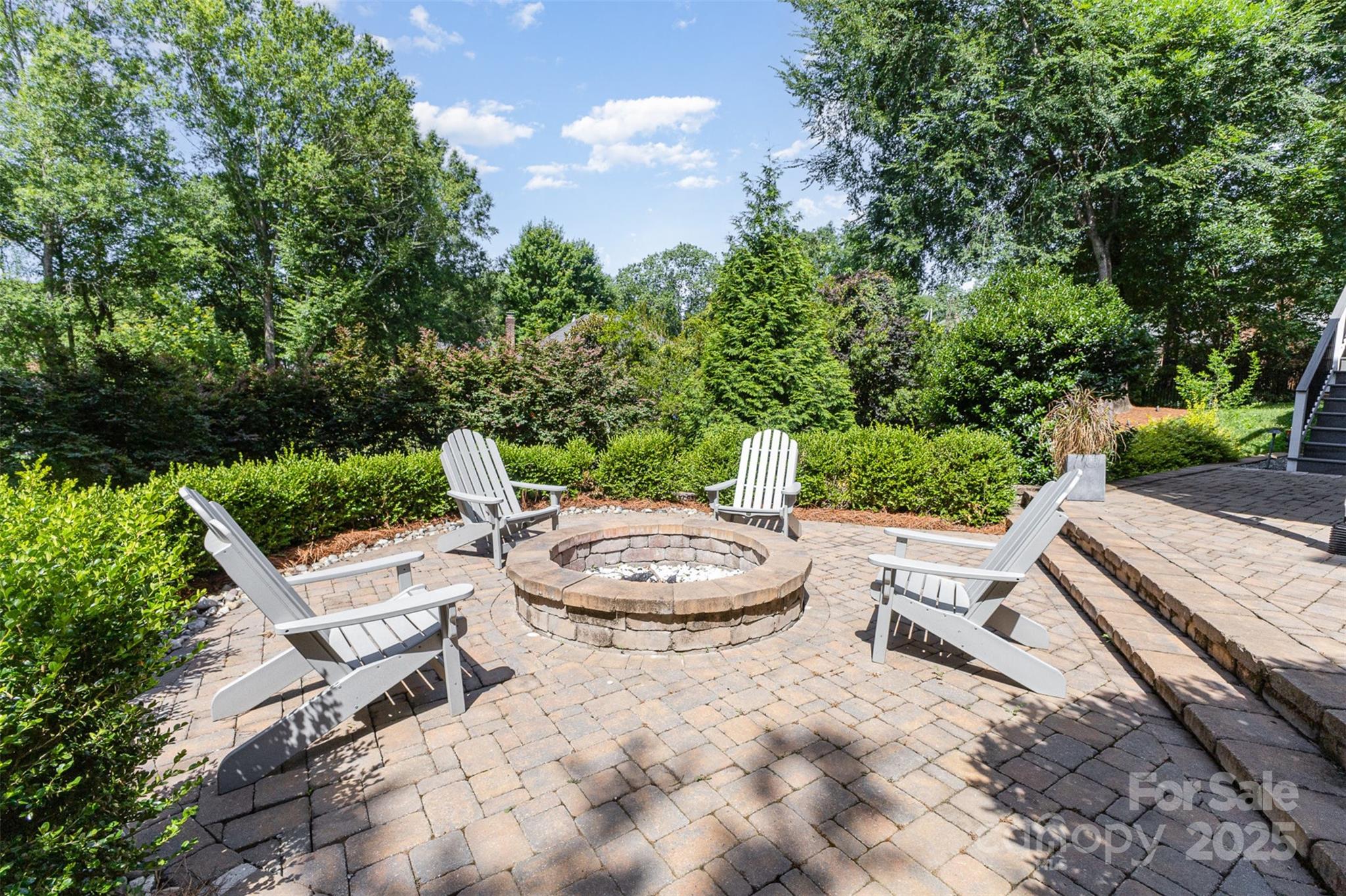 905 Mangionne Drive