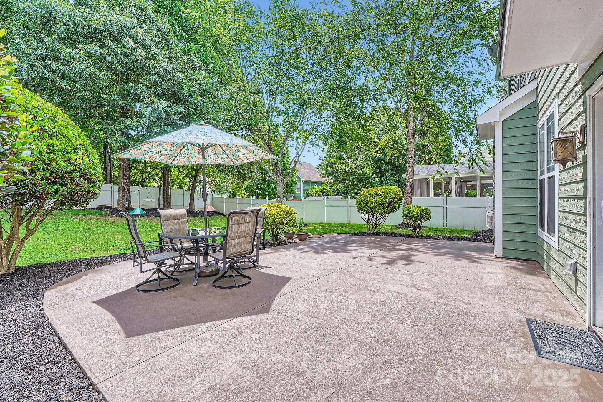 18732 Coachmans Trace