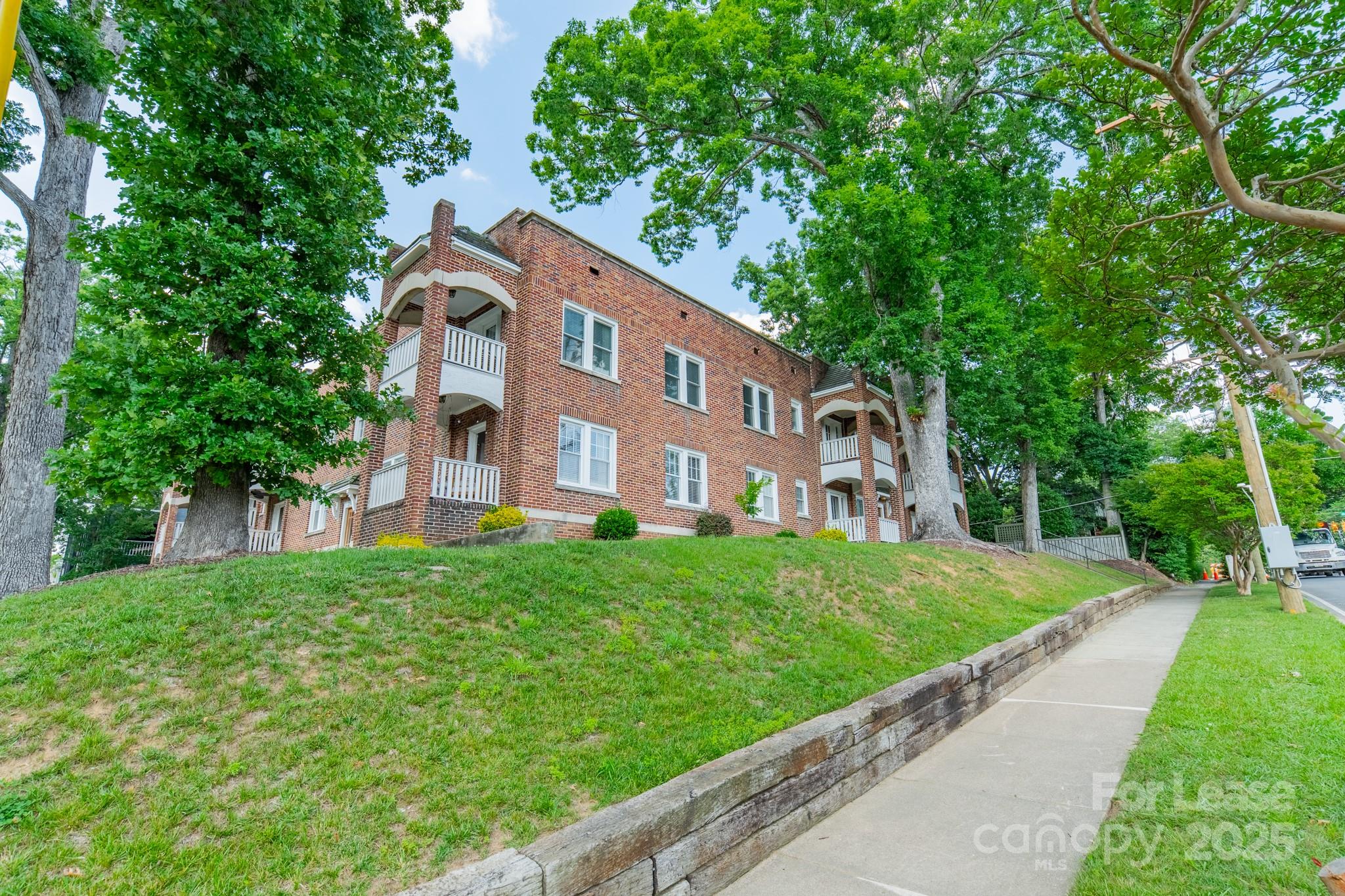843 Ideal Way Unit: 12