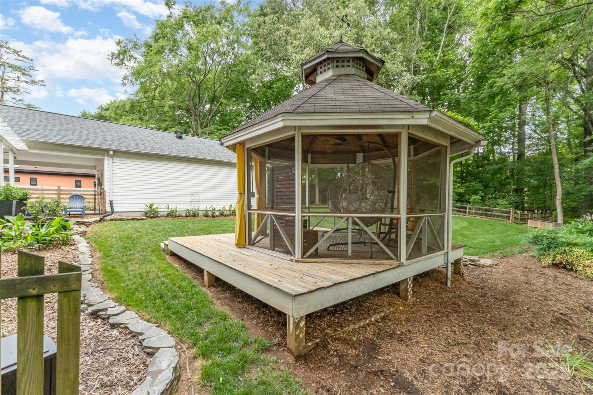827 Ashwyn Drive