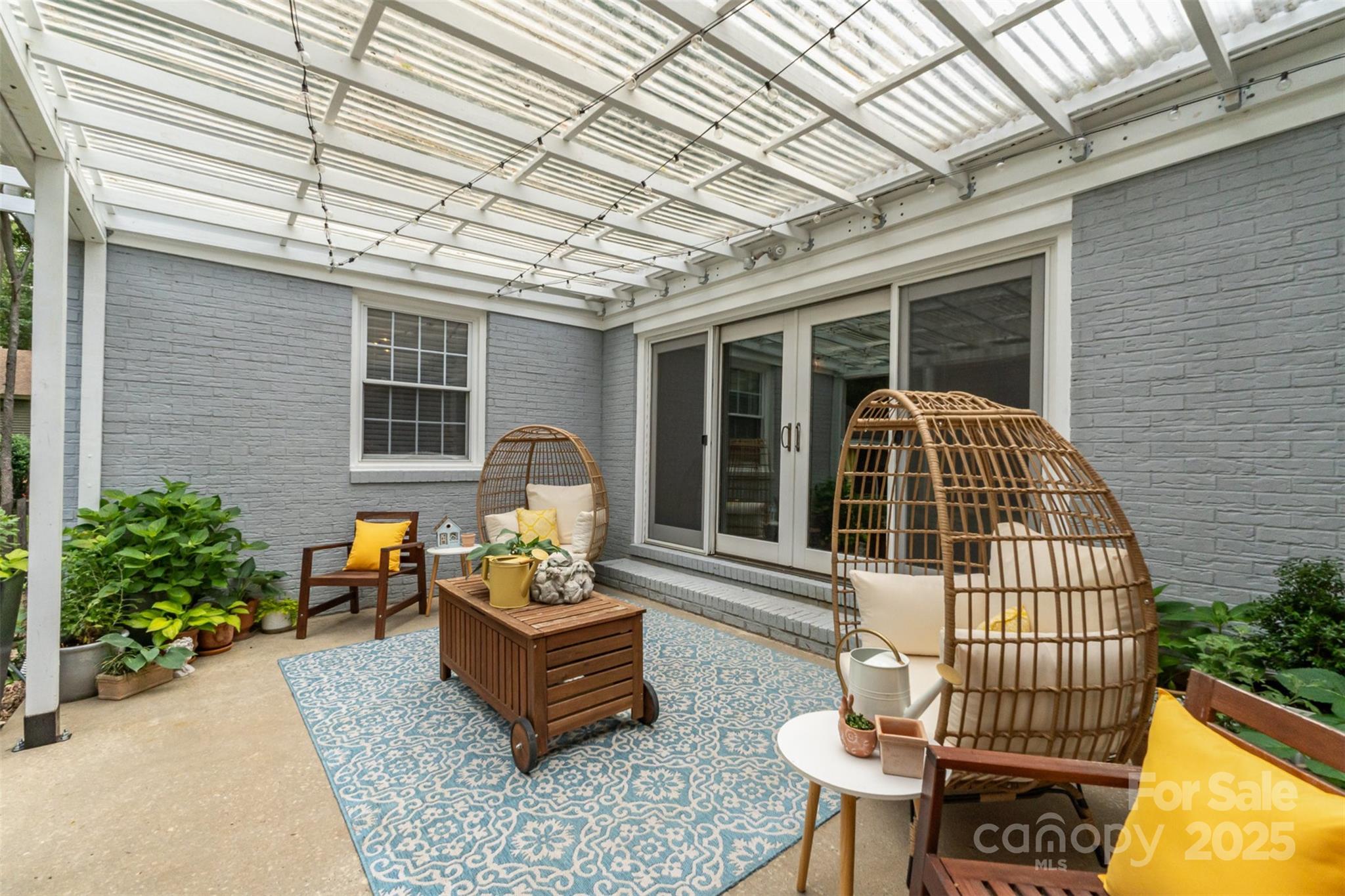 827 Ashwyn Drive