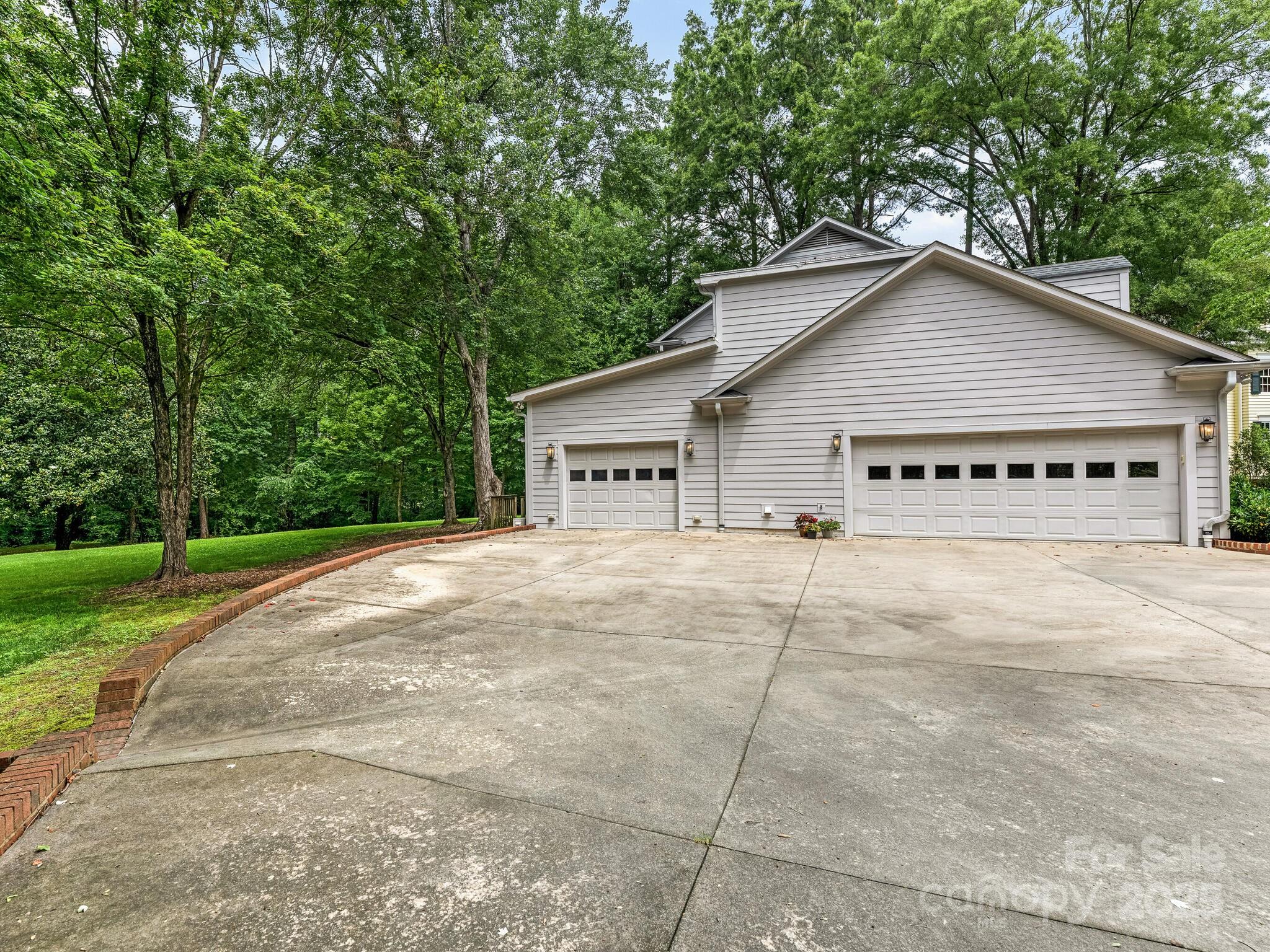 2141 Halford Place