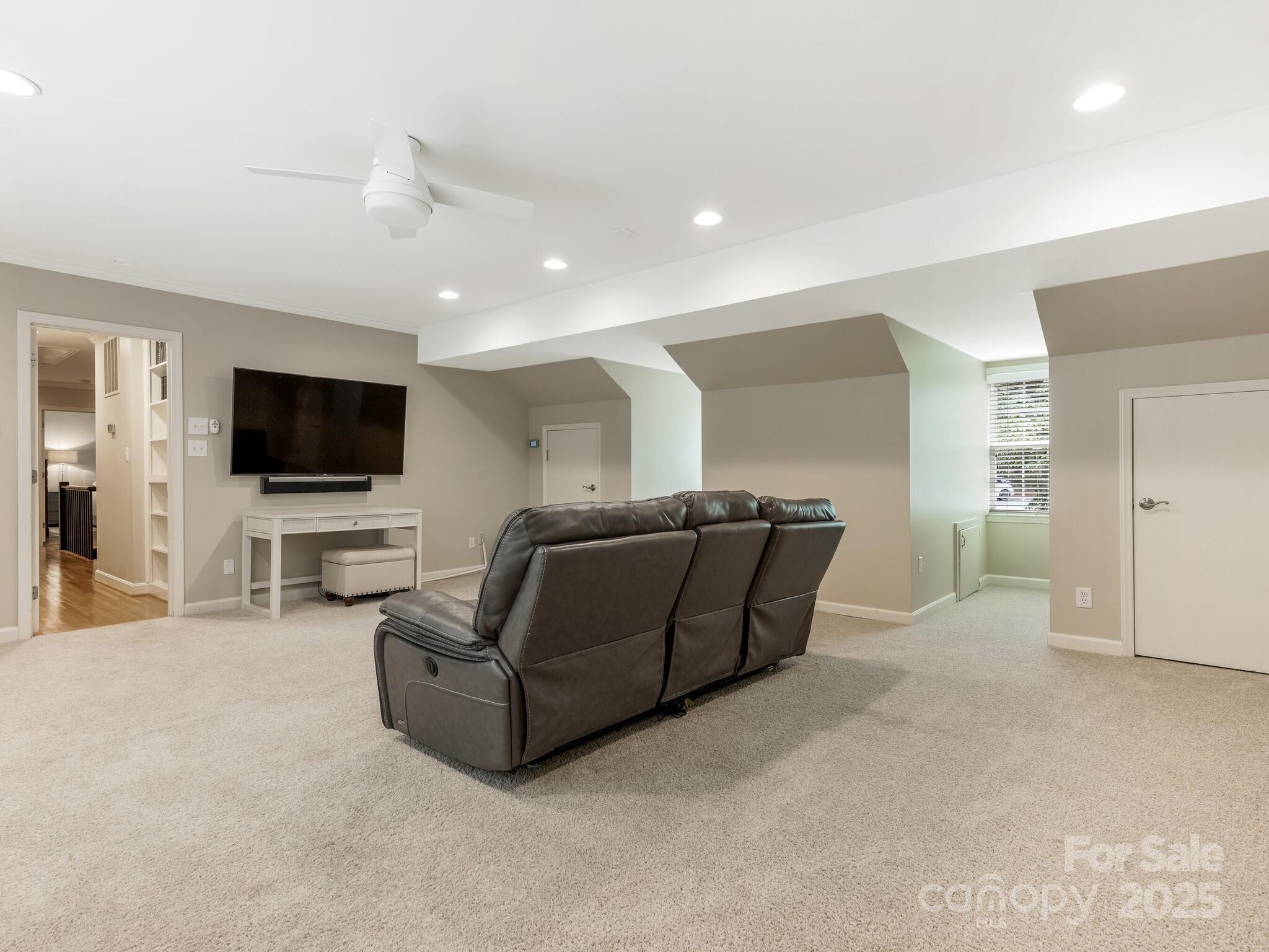 2141 Halford Place