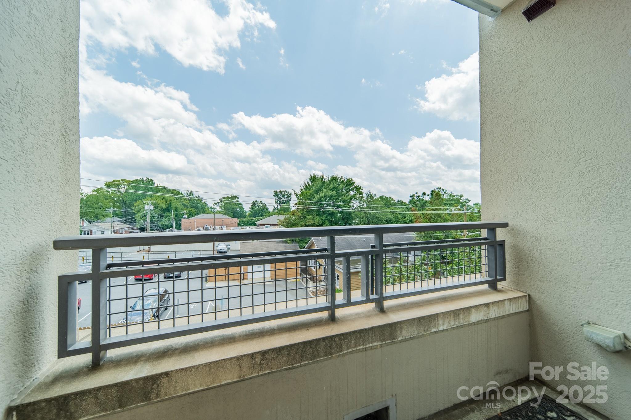 1315 East Boulevard Unit: 327
