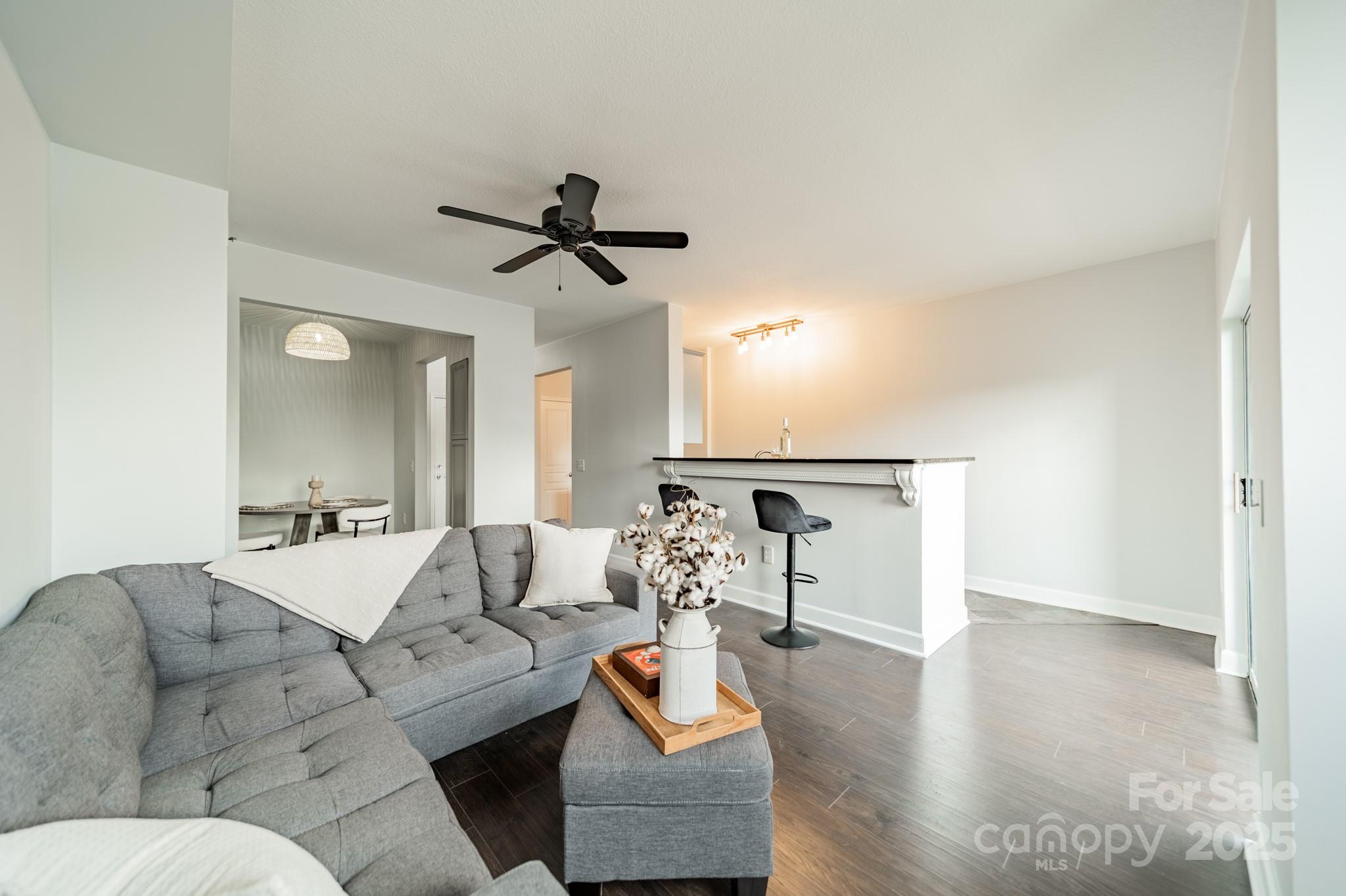 1315 East Boulevard Unit: 327