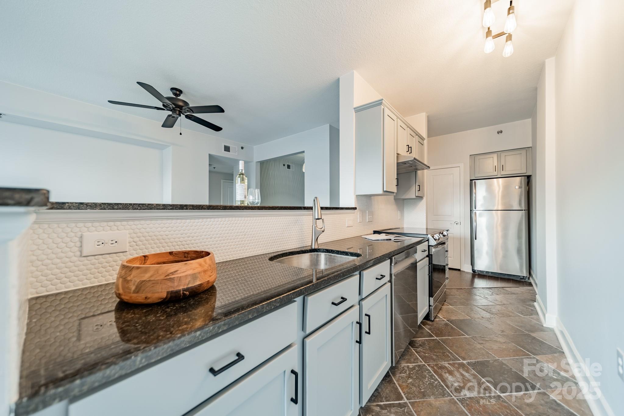 1315 East Boulevard Unit: 327
