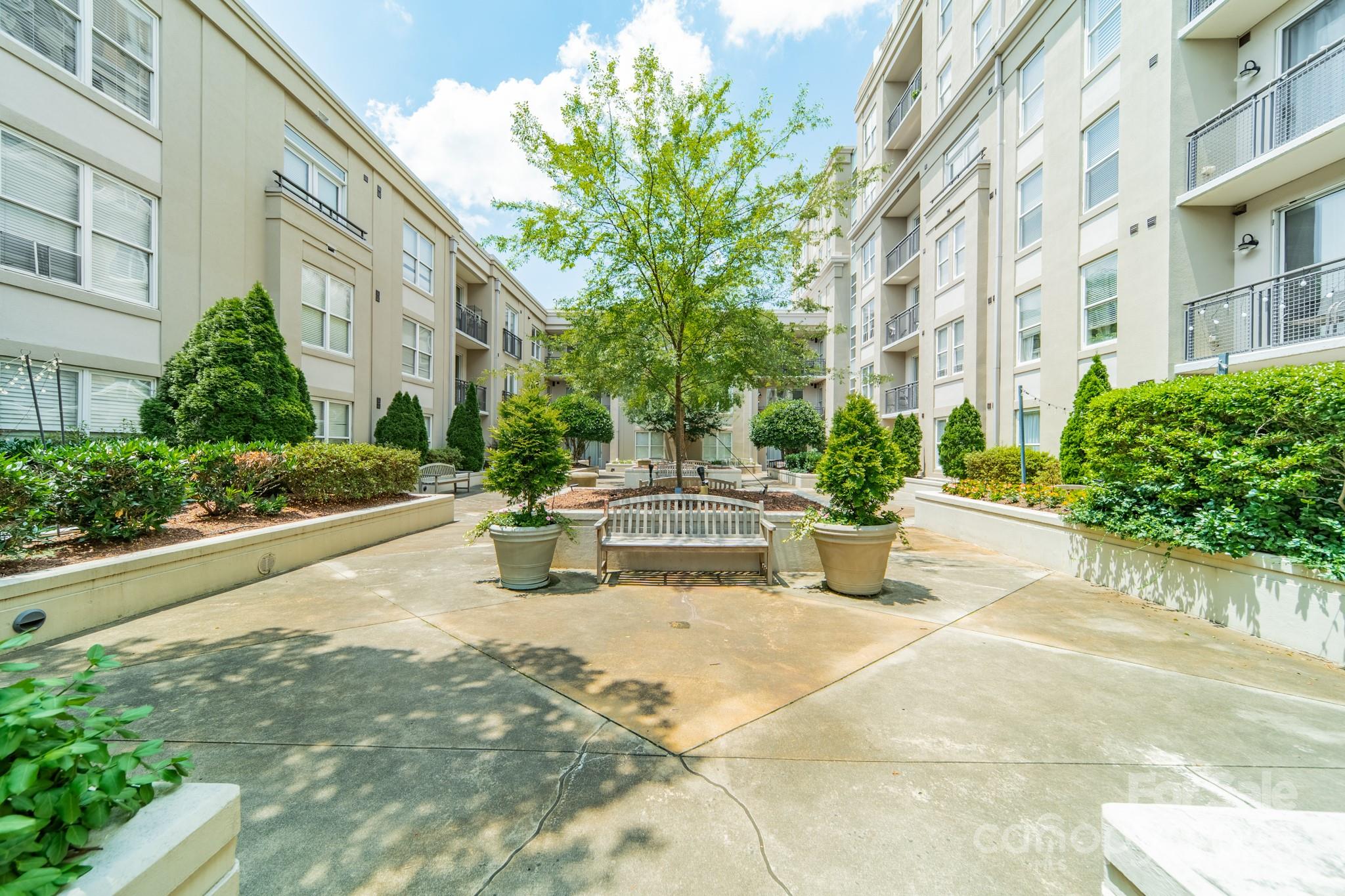 1315 East Boulevard Unit: 327