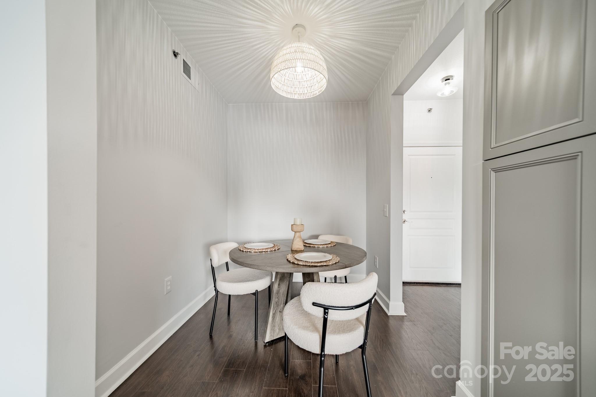 1315 East Boulevard Unit: 327