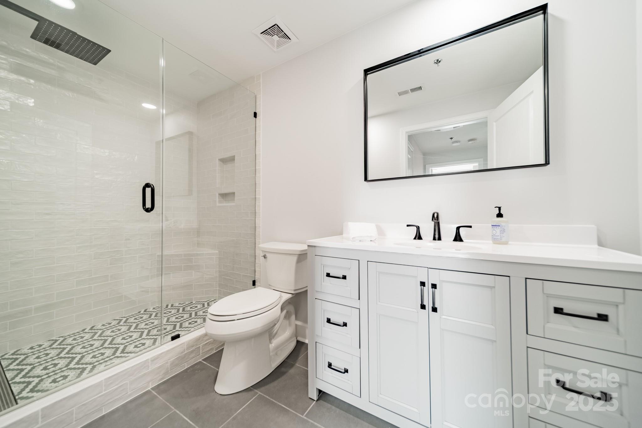1315 East Boulevard Unit: 327