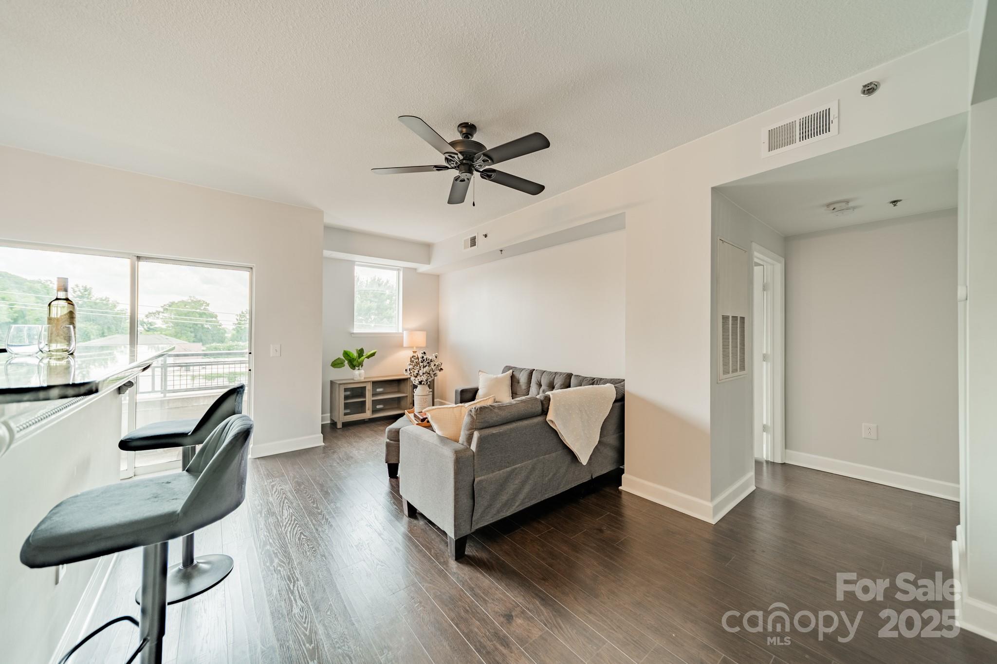 1315 East Boulevard Unit: 327