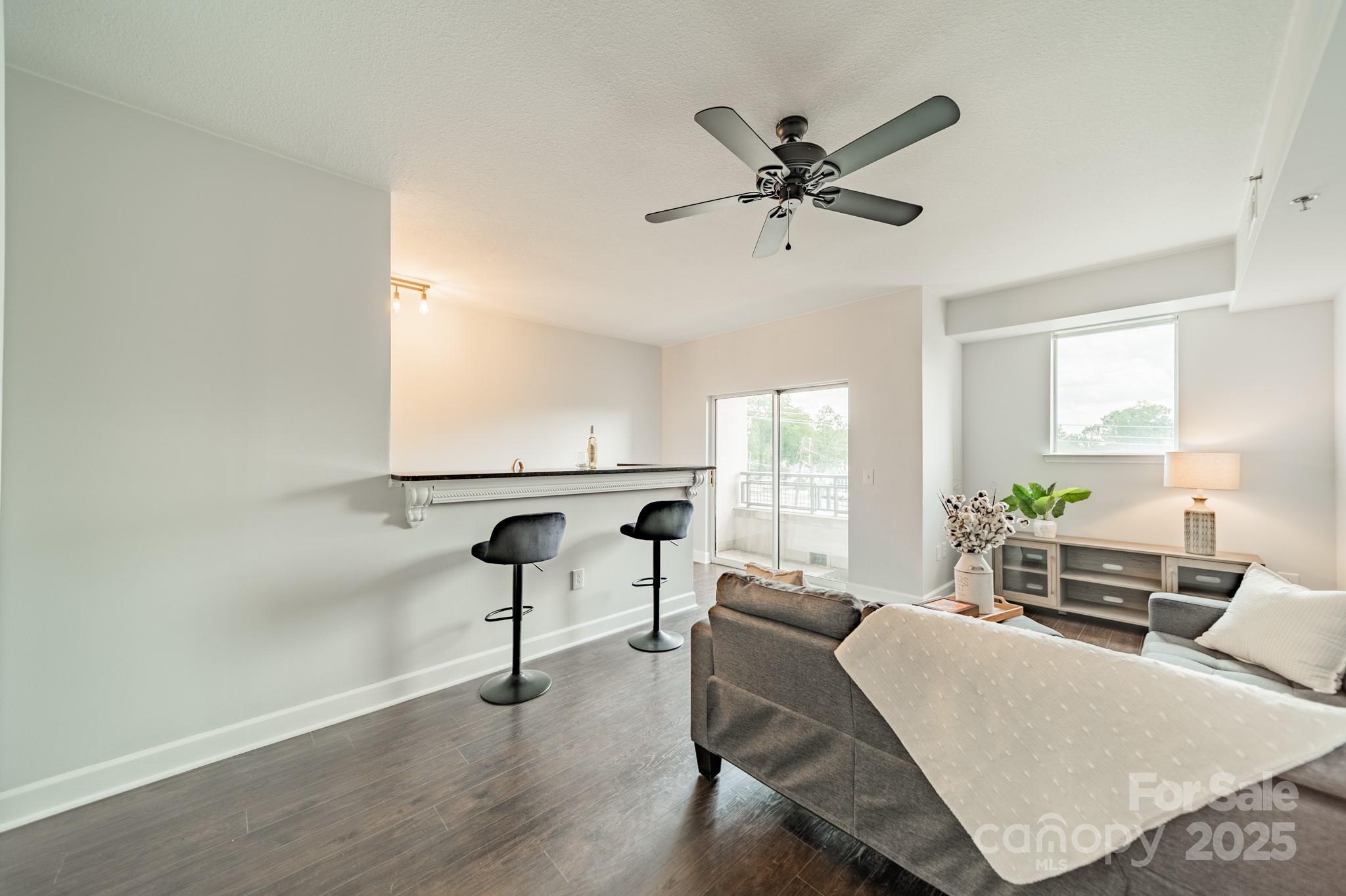 1315 East Boulevard Unit: 327