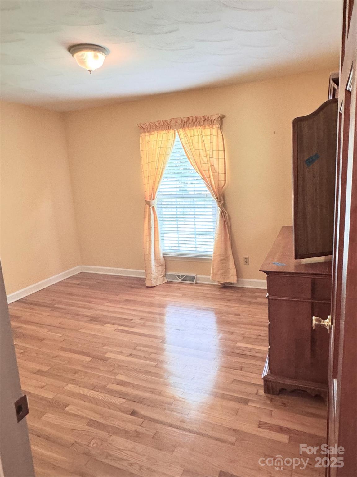 1901 Taylor Drive