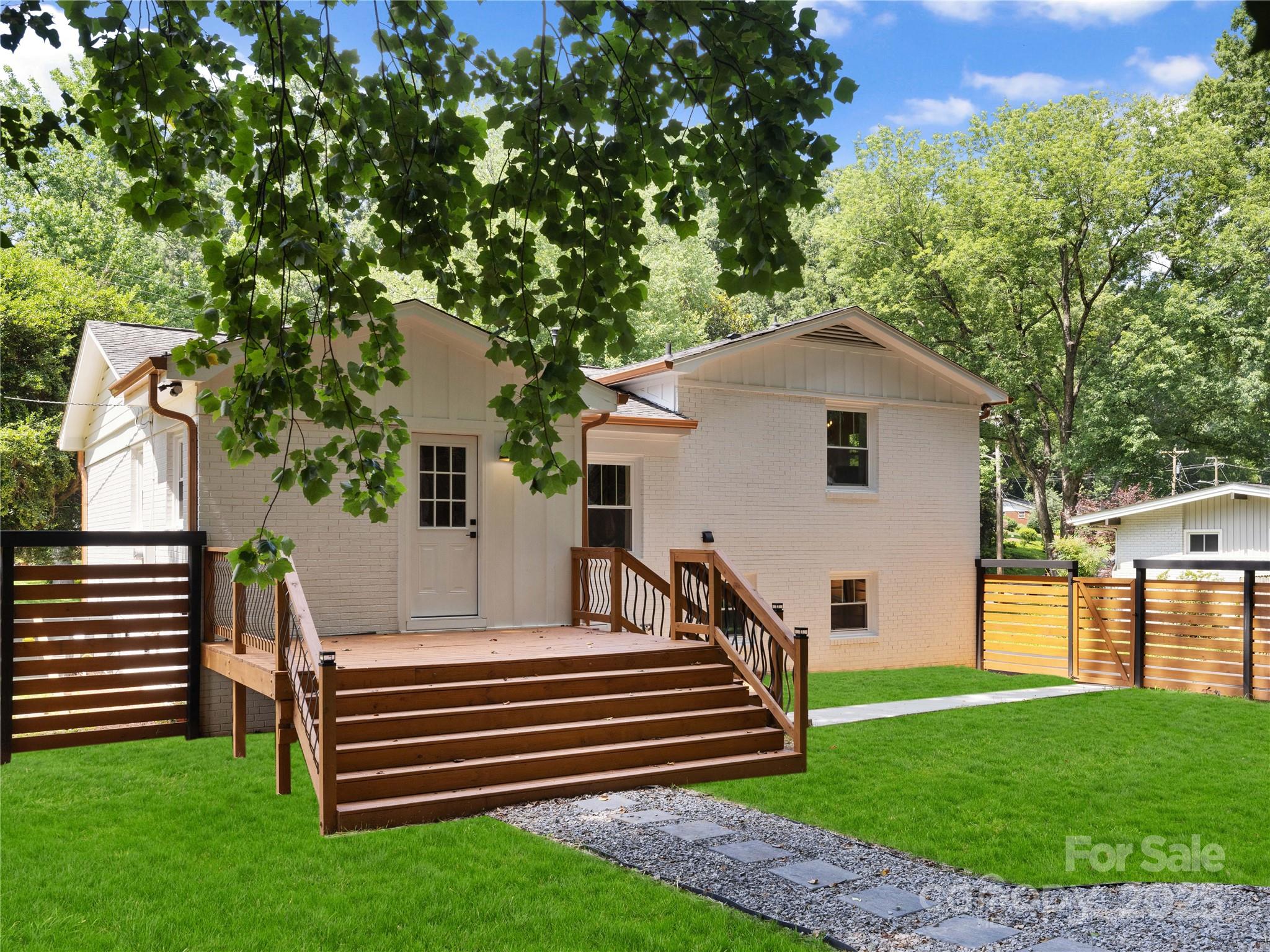 2120 Shadyview Drive