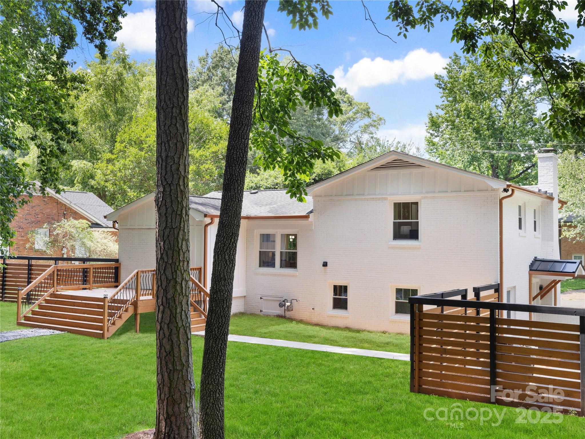 2120 Shadyview Drive