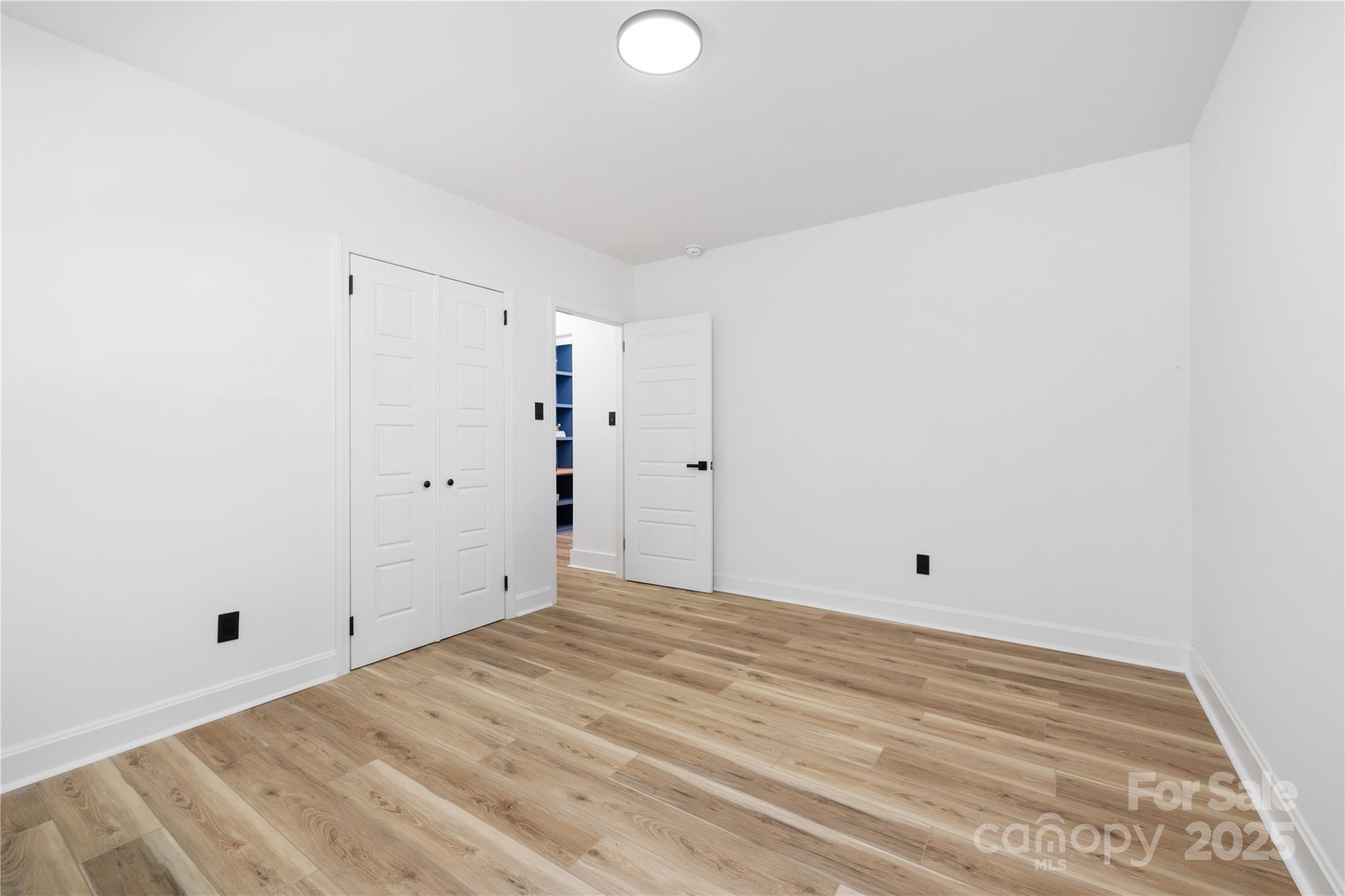 2120 Shadyview Drive