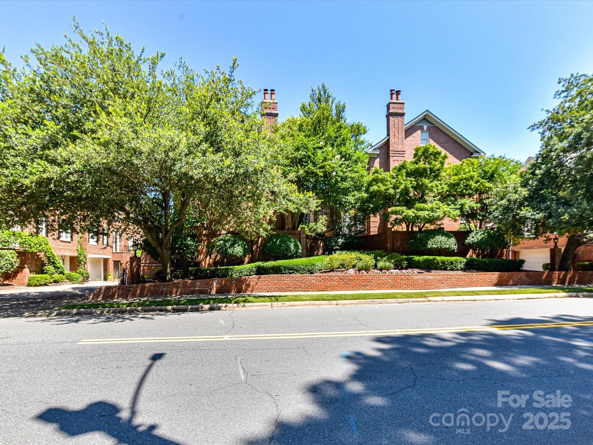 344 S Laurel Avenue